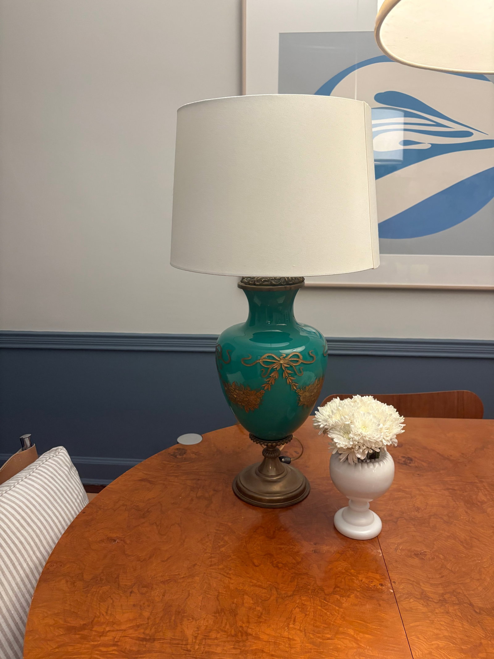 Gorgeous Vintage Brass and Gold Etched Glass Lamp - 5