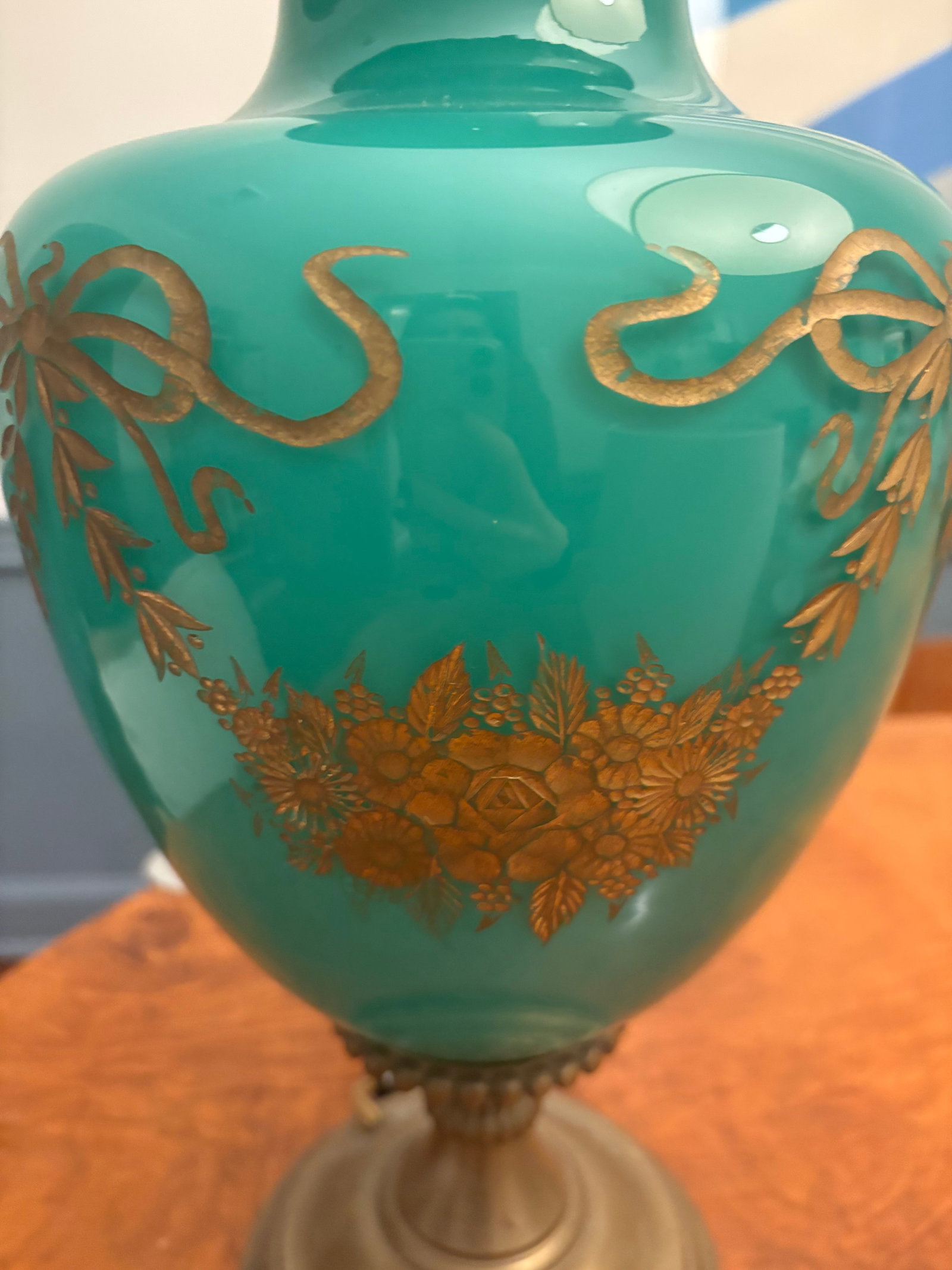 Gorgeous Vintage Brass and Gold Etched Glass Lamp - 6