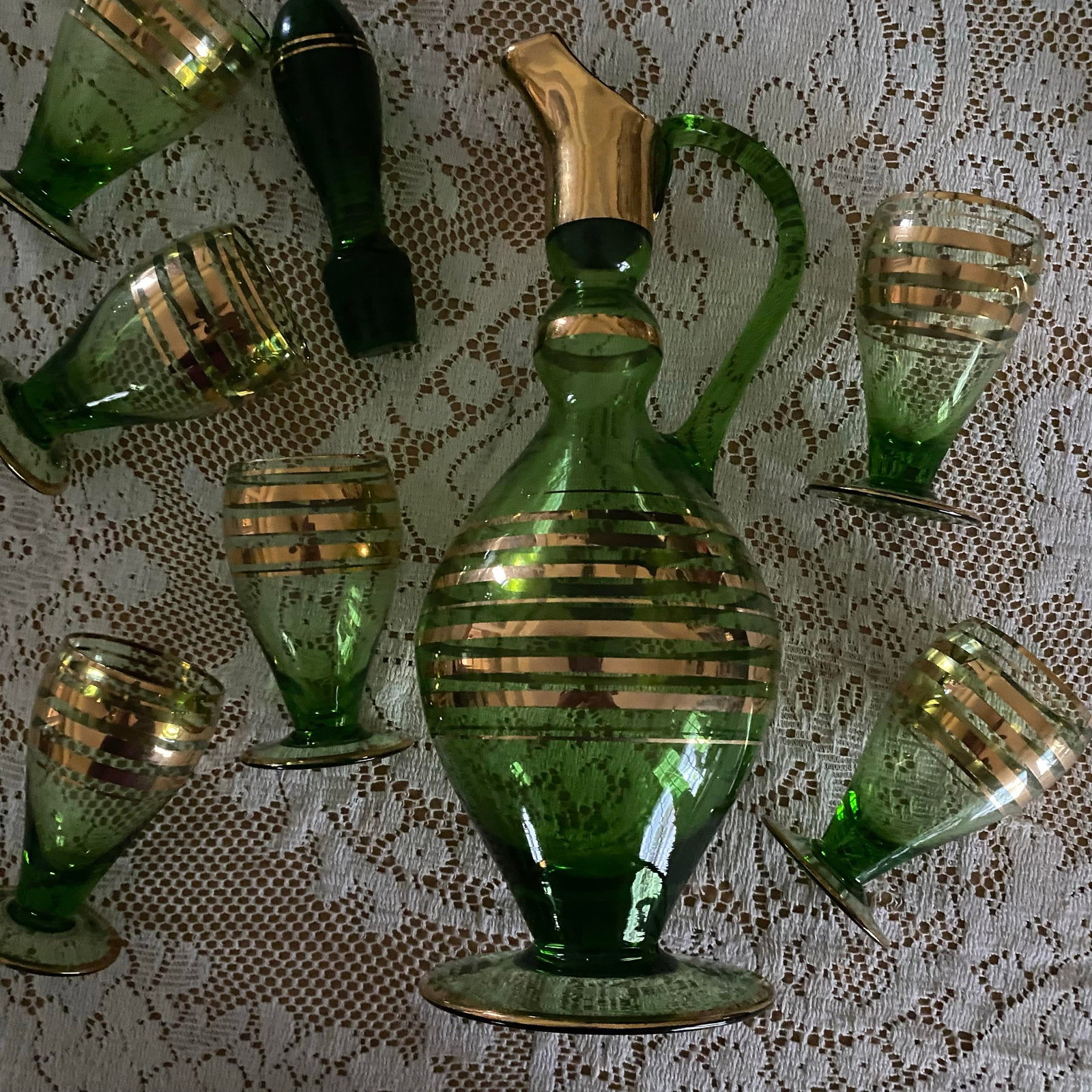Vintage Made in Roumania Green and Gold Gilded Glass Decanter and Glassware Set - 2