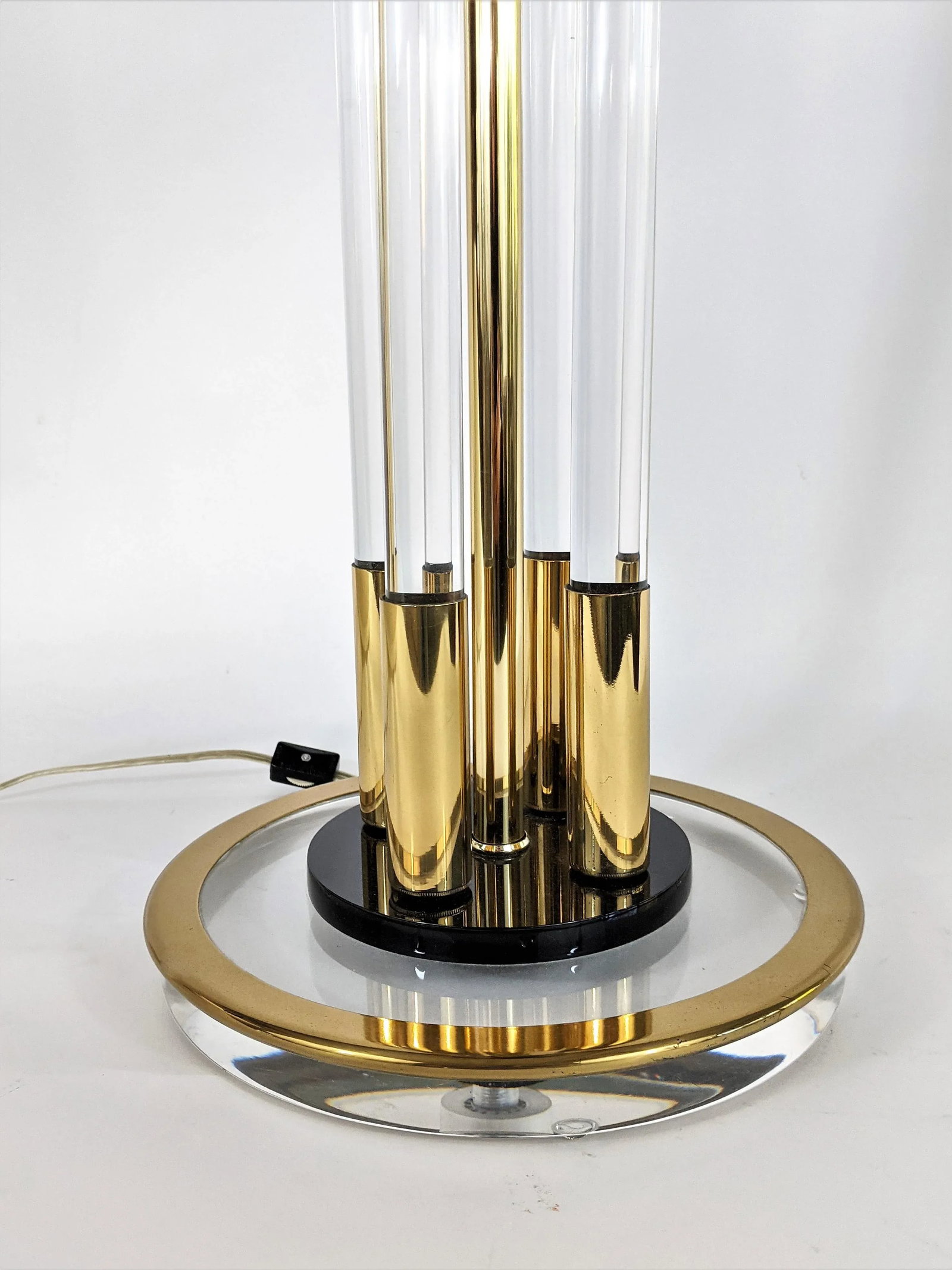 Clearlite by Bauer Lucite and Brass 4 Column Table Lamp Vintage - 7