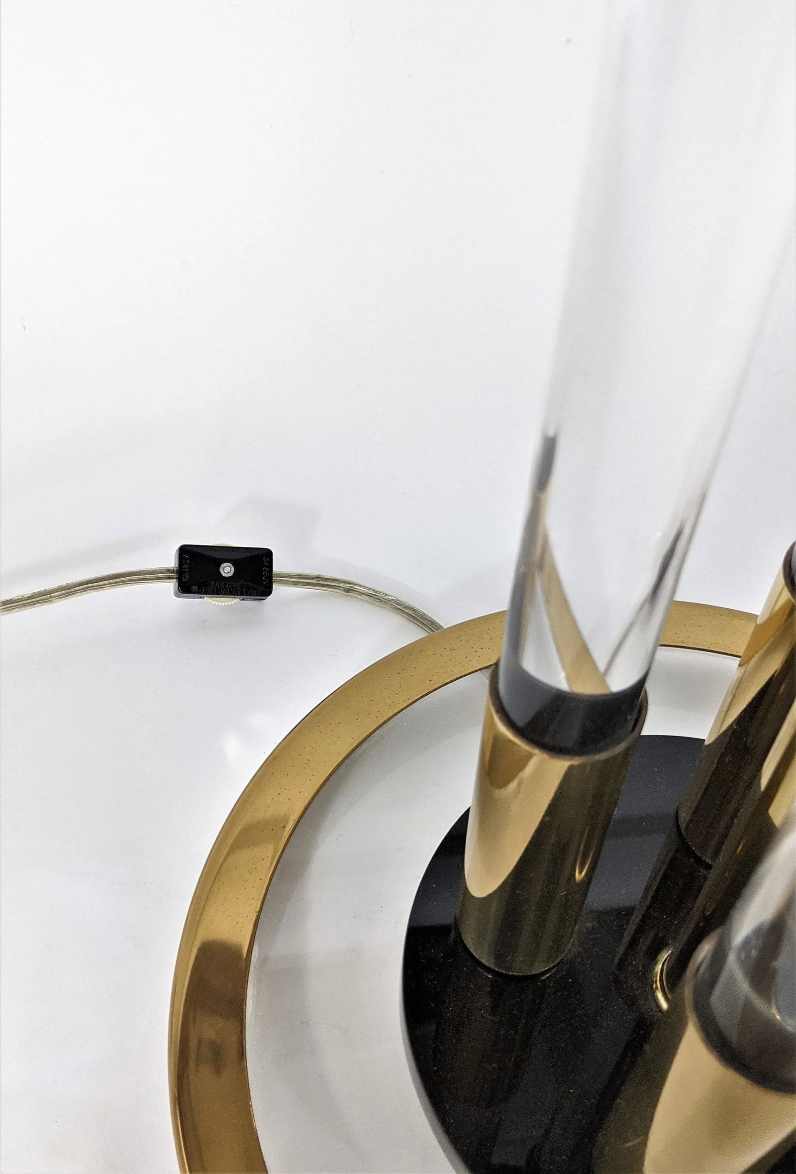 Clearlite by Bauer Lucite and Brass 4 Column Table Lamp Vintage - 9