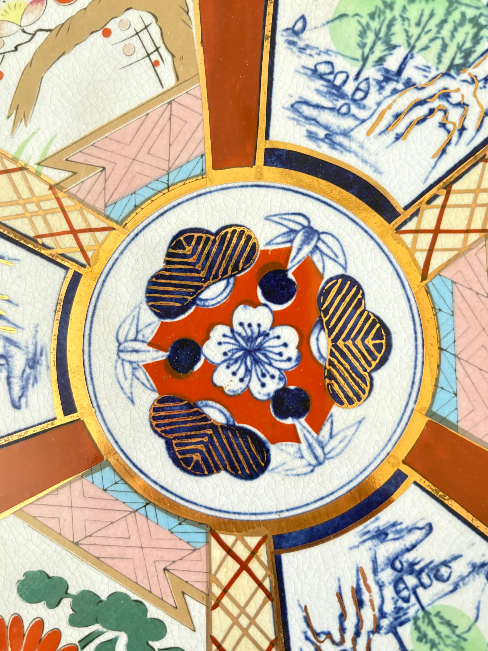Japanese Imari Scalloped Porcelain Charger - 3