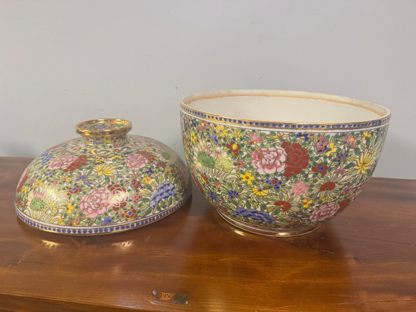 Late 19th Century Chinese Canton Famille Rose Covered Jar - 12" - 2