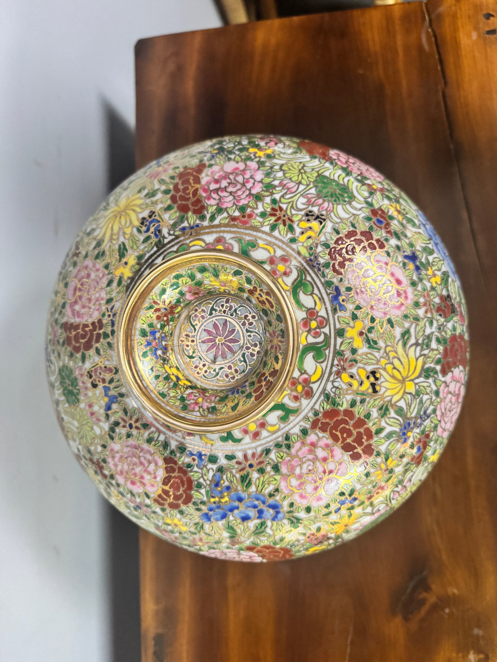 Late 19th Century Chinese Canton Famille Rose Covered Jar - 12" - 8