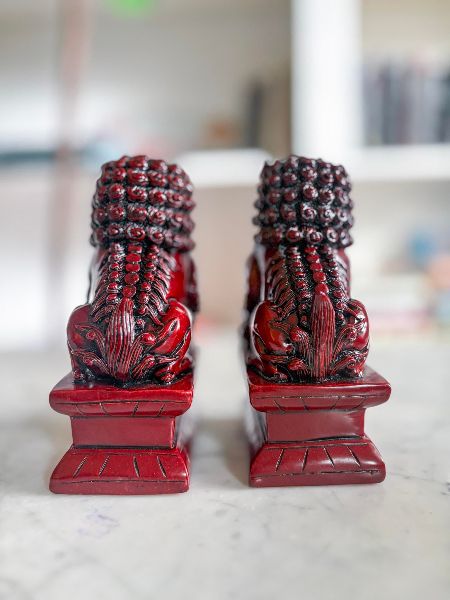 Guardian Resin Foo Dog Pair | Red Chinoiserie Bookends | Asian Home Decor - 7