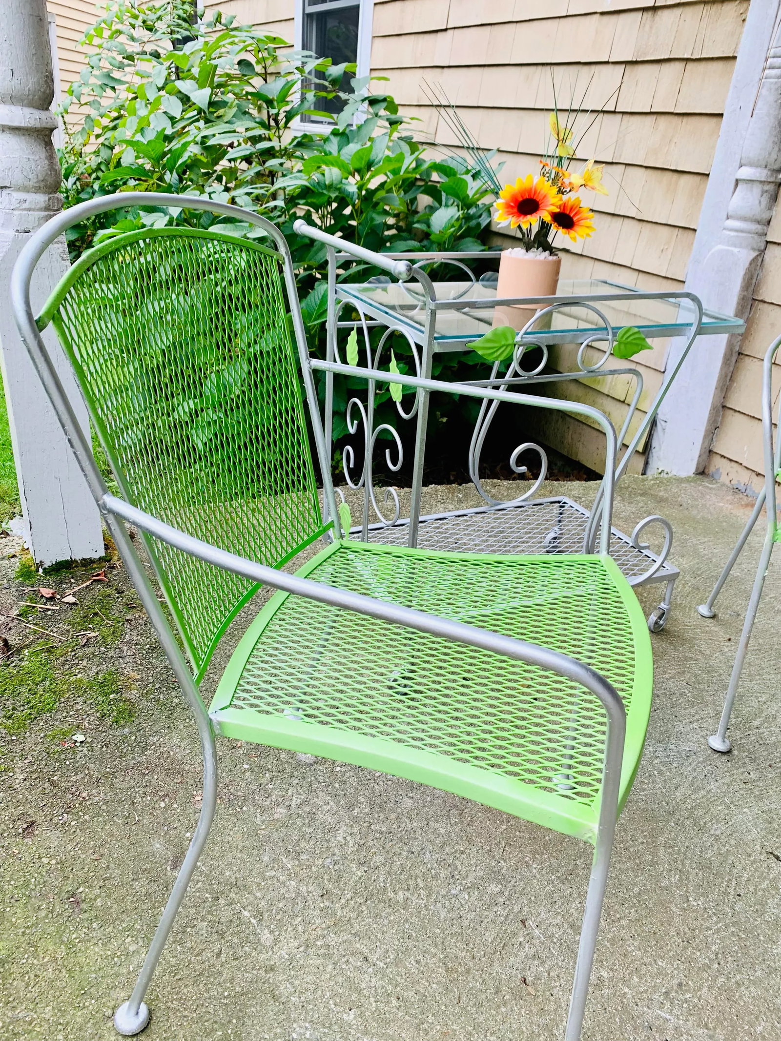 Vintage Mid Century Garden Patio Chairs - A Pair - 10