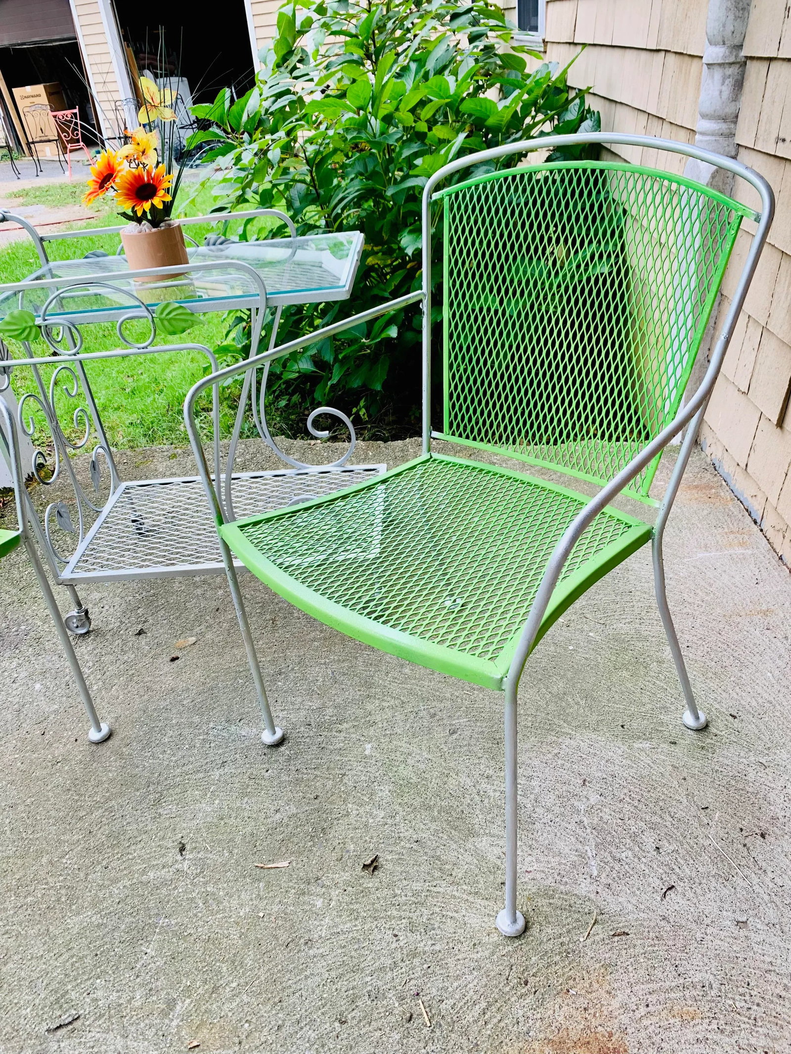 Vintage Mid Century Garden Patio Chairs - A Pair - 11