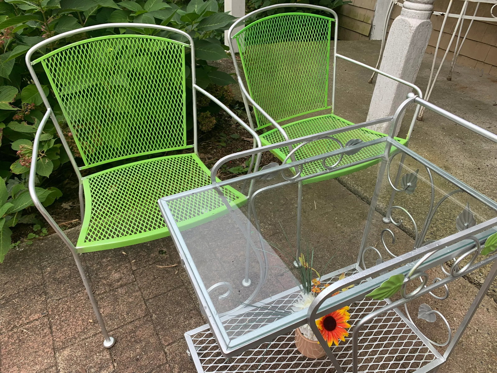 Vintage Mid Century Garden Patio Chairs - A Pair - 4
