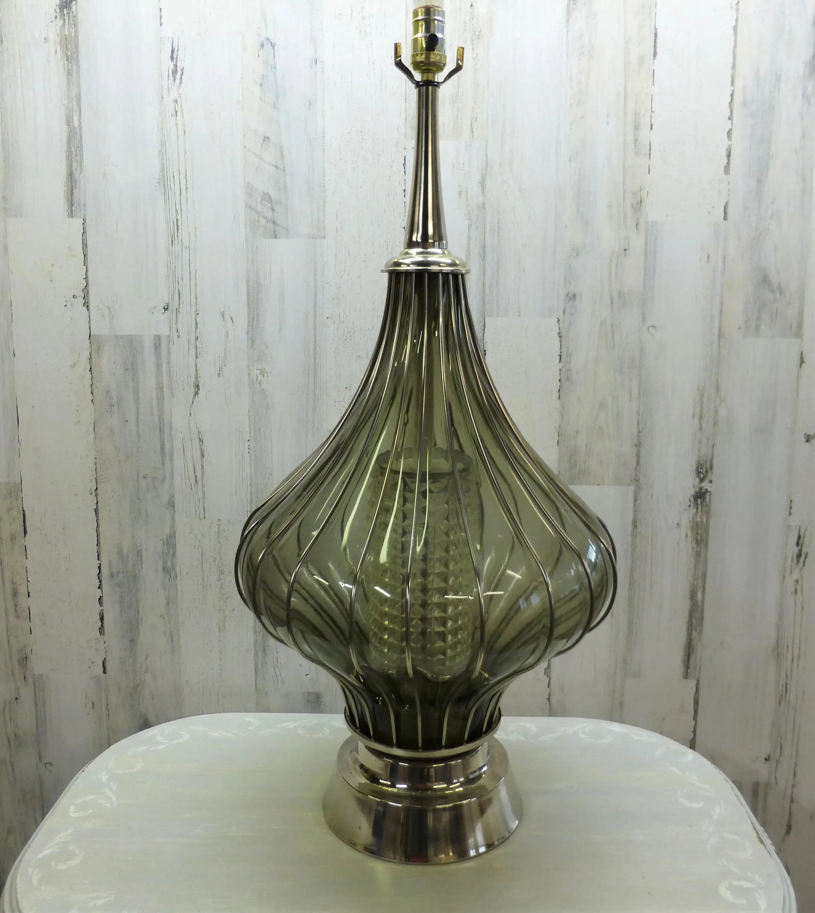 1970s Mid Century Caged Smoke Glass & Chrome Large Table Lamp - 13