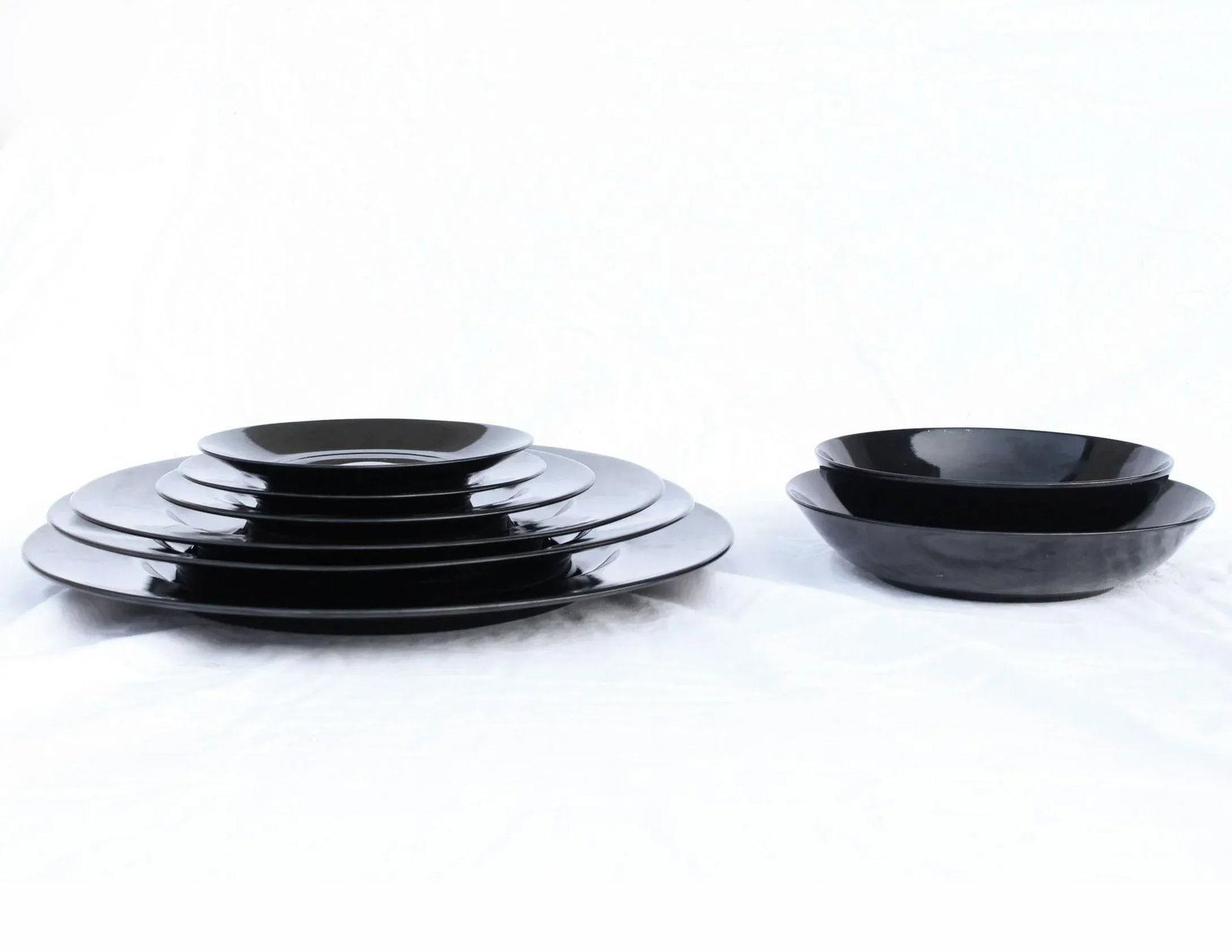 1970's Black Modern Taitu 'Uno' by Emilio Bergamin Plate & Bowl Dish Set - Set of 76 - 3