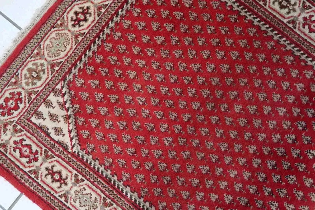 1970s Handmade Vintage Indian Seraband Rug 3' X 5.2' - 5