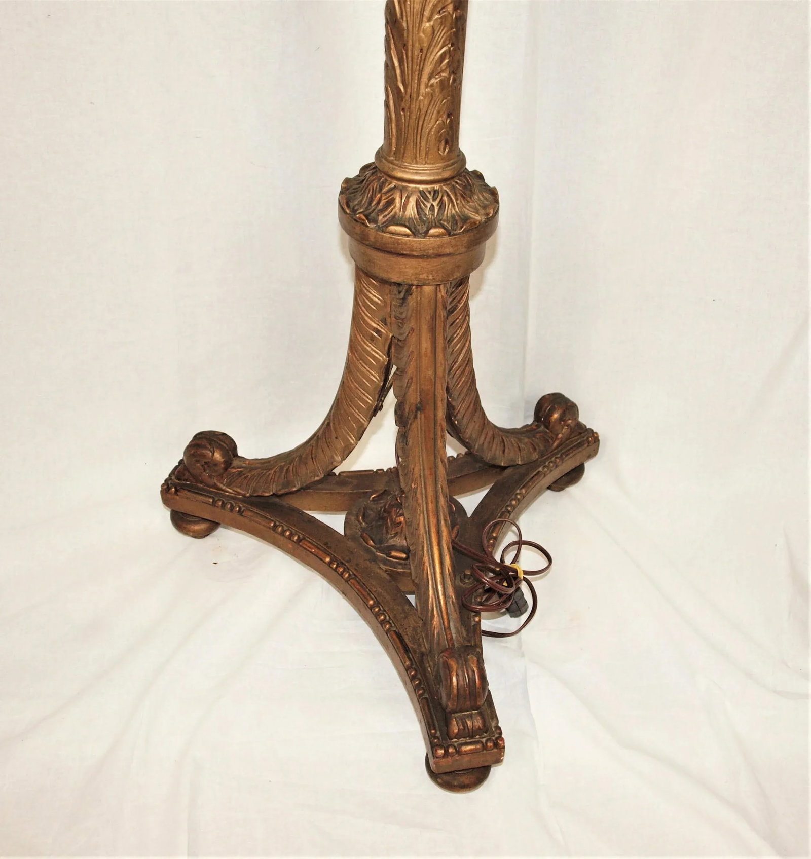 1940s Tall Gold Gilded Wooden Floor Lamp - 7