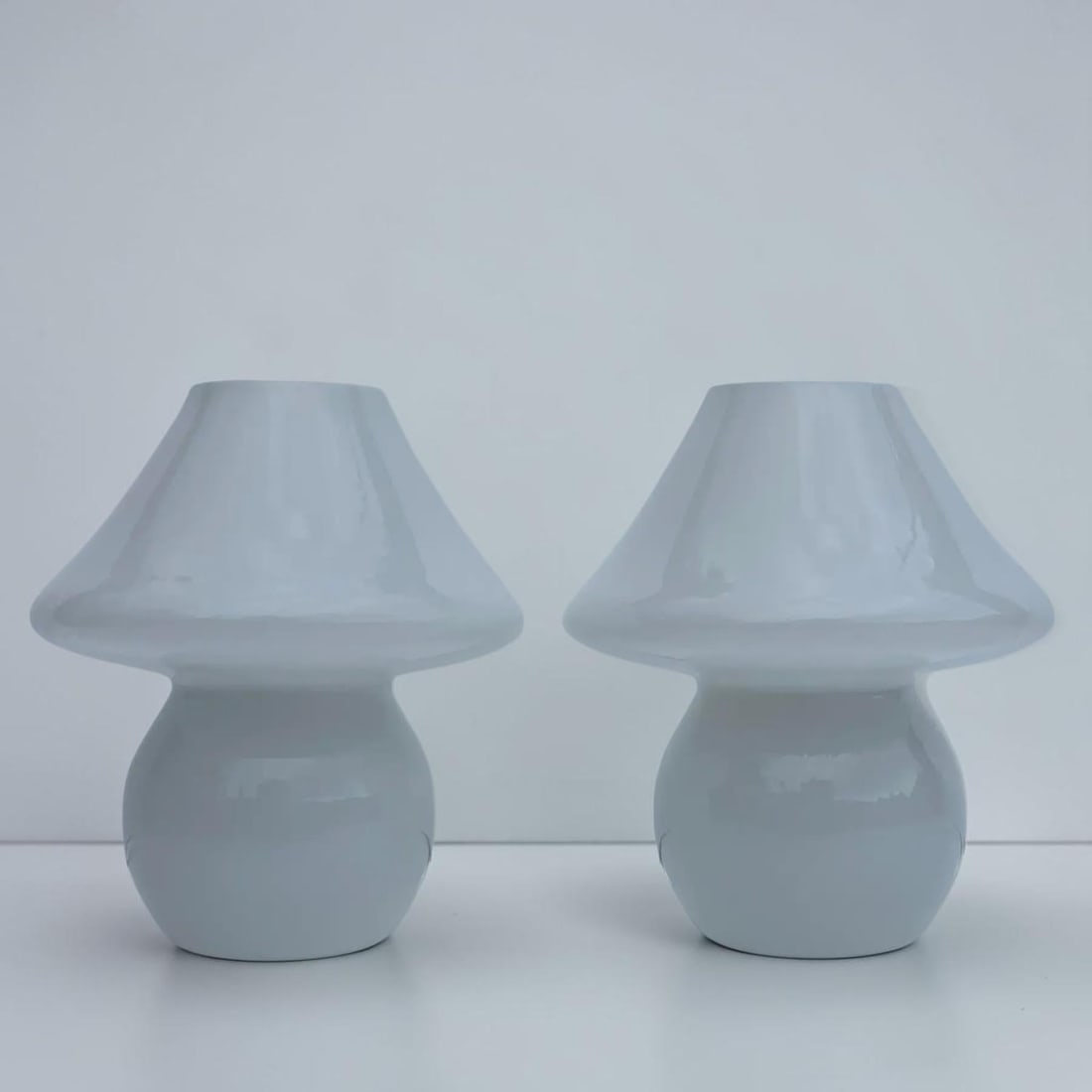 Vintage Italian White Murano Mushroom Lamps - a Pair - 2