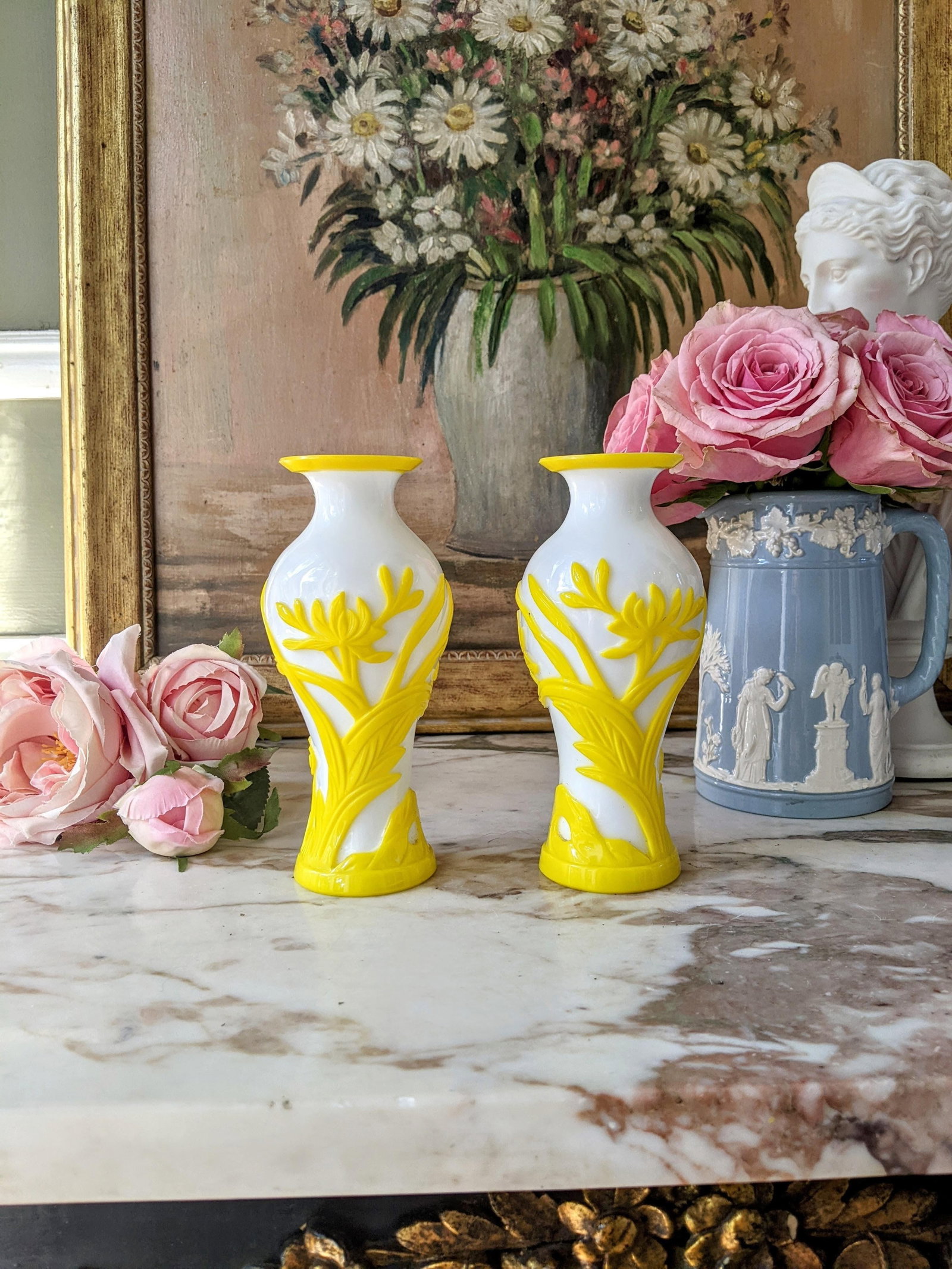 Pair of Late 19th-Century Victorian White & Yellow Overlay Art Glass Vases - 2
