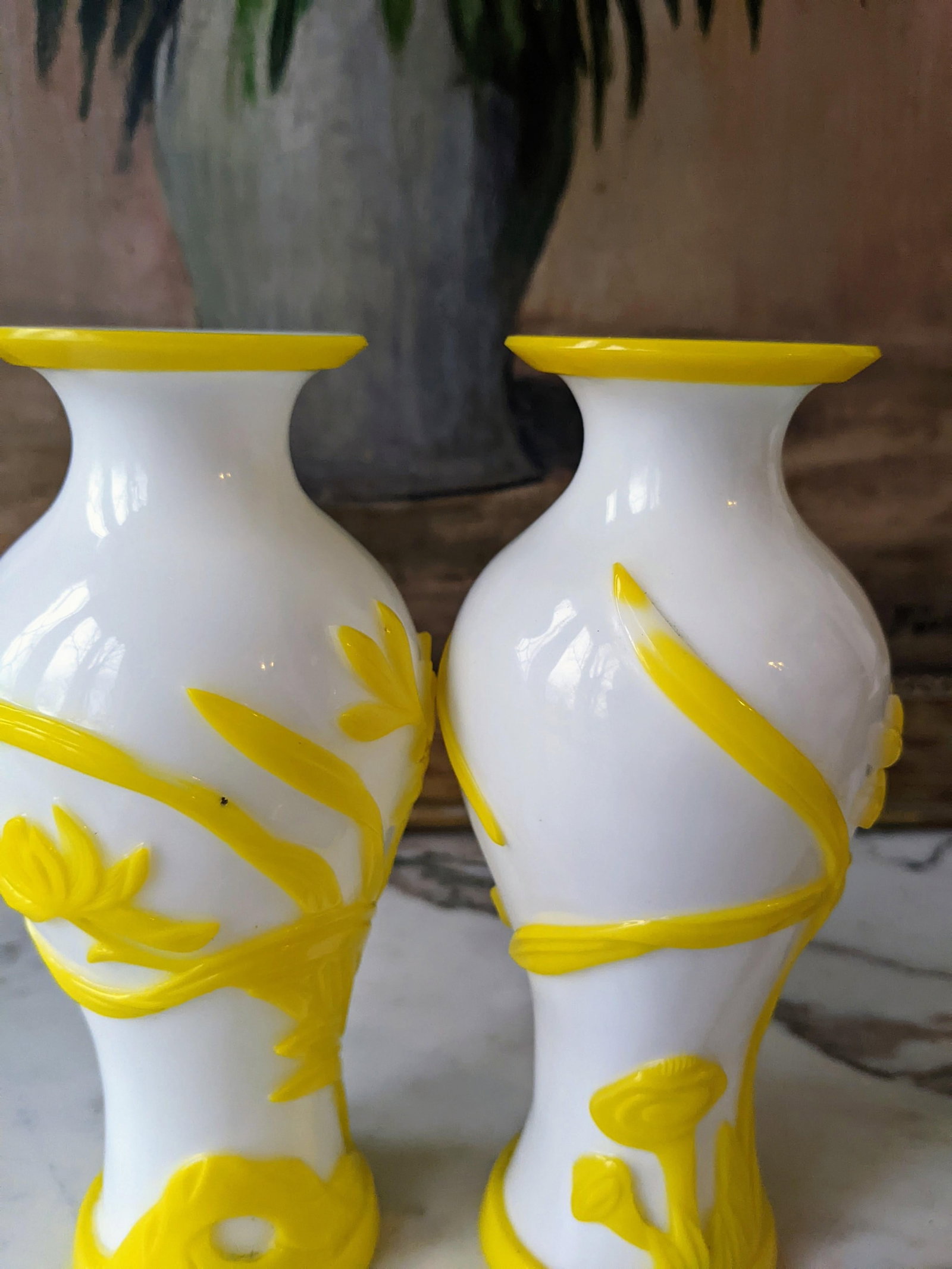 Pair of Late 19th-Century Victorian White & Yellow Overlay Art Glass Vases - 7