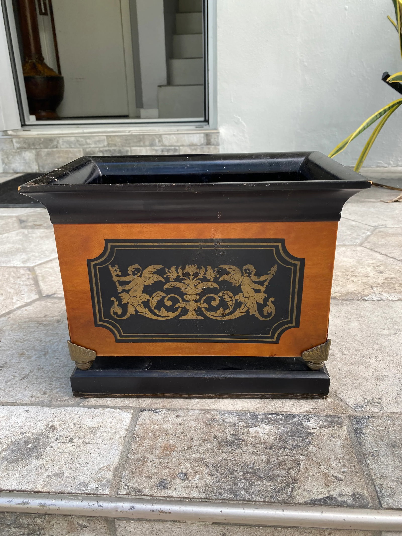 1980s Biedermier Style Cachpot - 7
