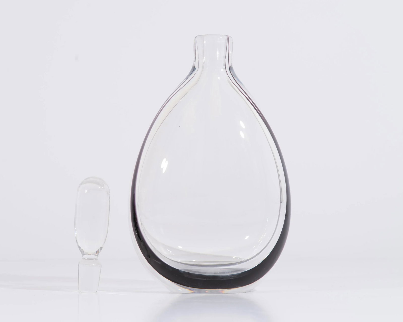 Vicke Lindstrand 1950s Kosta Crystal "Kontur" Decanter - 4
