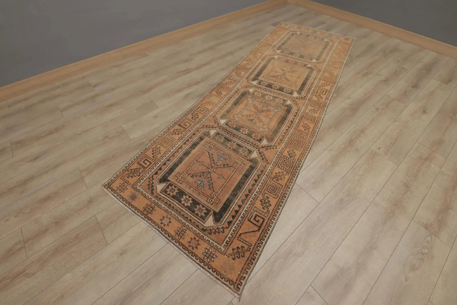 1960s Southwestern Style Geometric Desing Beige Turkish Runner Rug - 2