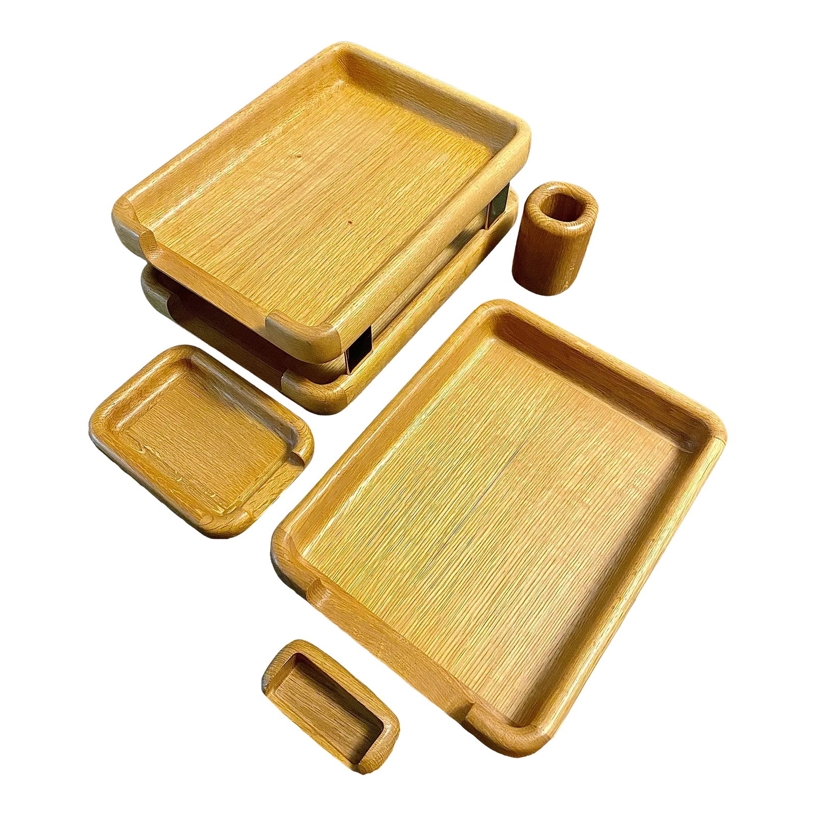 Mid-Century Eldon Woodline Desk Set, 5-Piece in Oak, Series 6500: Award-winning industrial designer Mel Evenson designed this solid Oak set of 5 desk items, called 6500 series, for Eldon. Created in 1985 with a nod to Mid Century Modern danish design. Beautiful