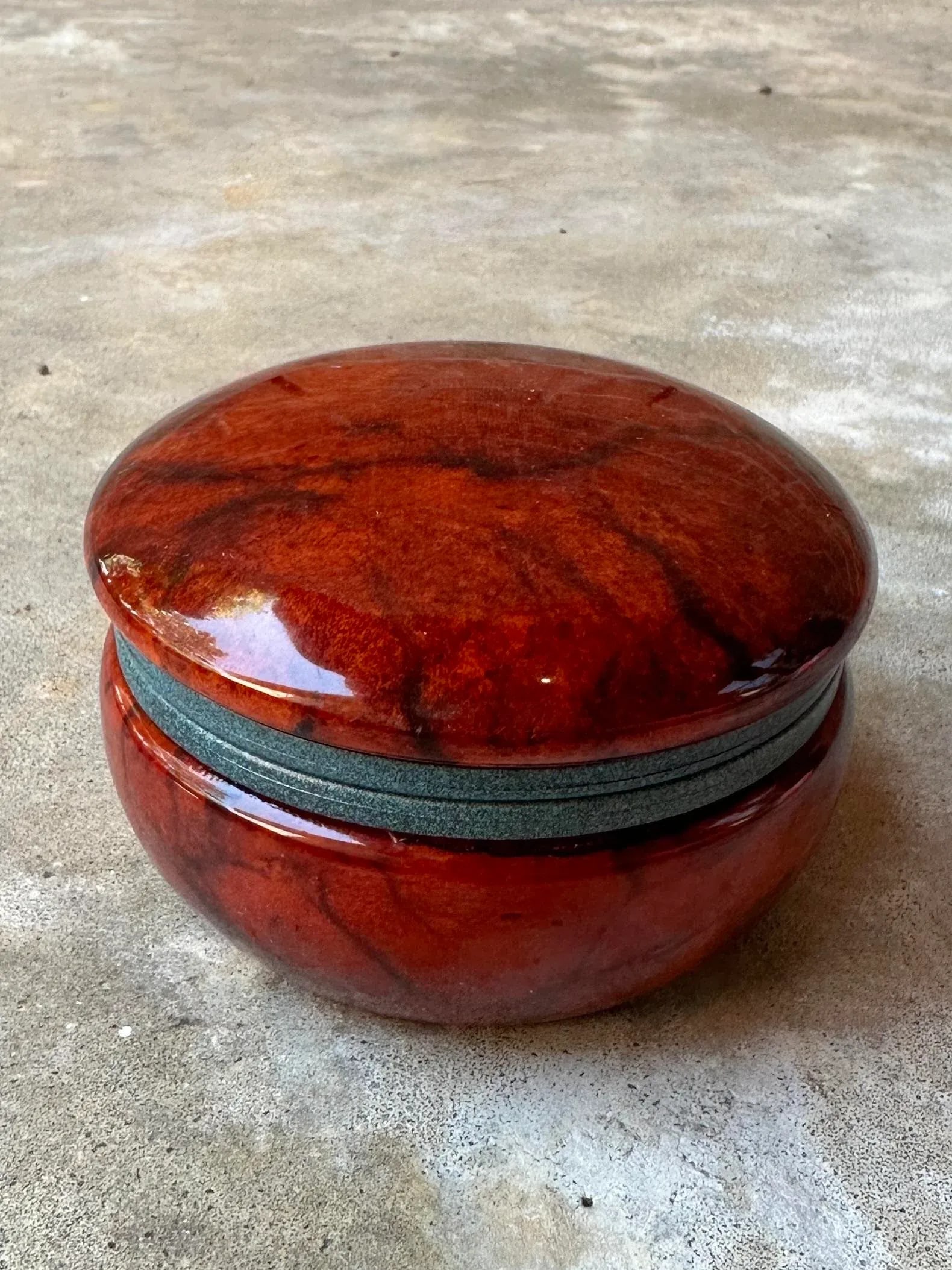 Italian Round Red Alabaster Hinged Trinket Box - 3