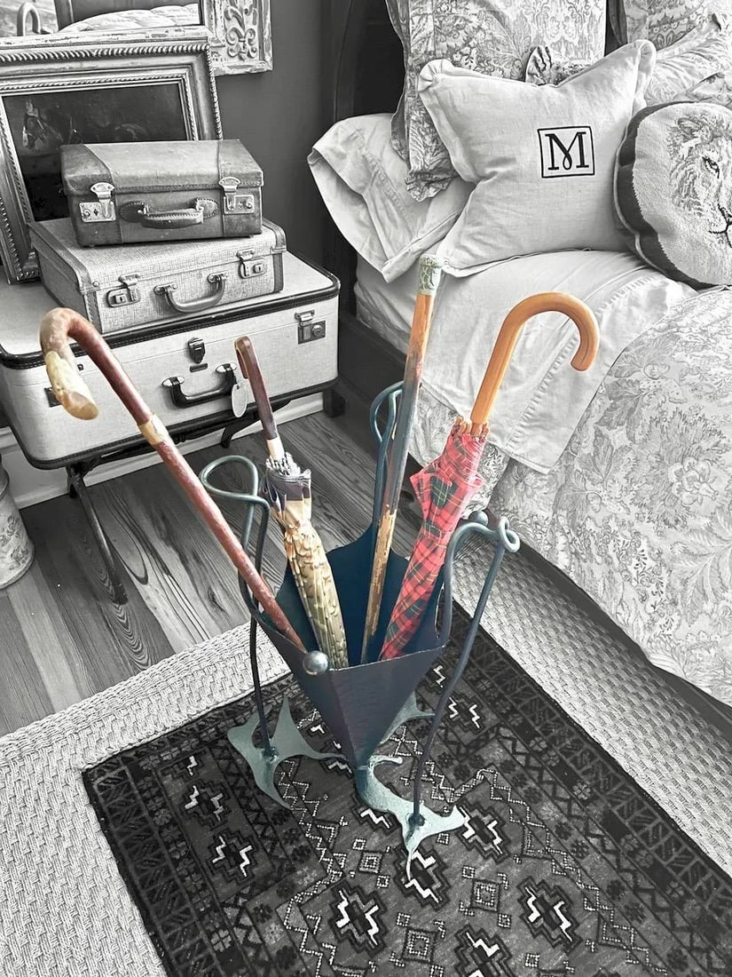 1960s Mid-Century Modern Brutalist Hand Wrought Iron Umbrella Stand - 9