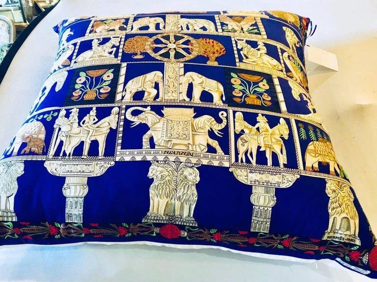 Enormous French Hollywood Regency Style Hermes "Torana" Silk Stuffed Pillow - 2