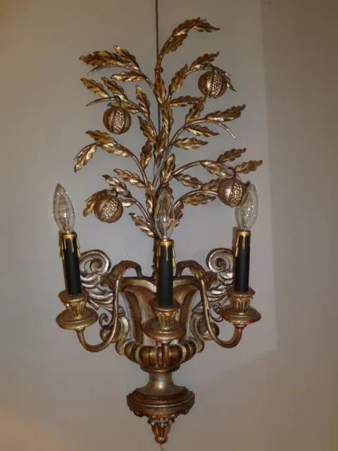 1950s Hollywood Regency Carved Silvered Wood & Metal Pomegranate Tree Sconce - 3