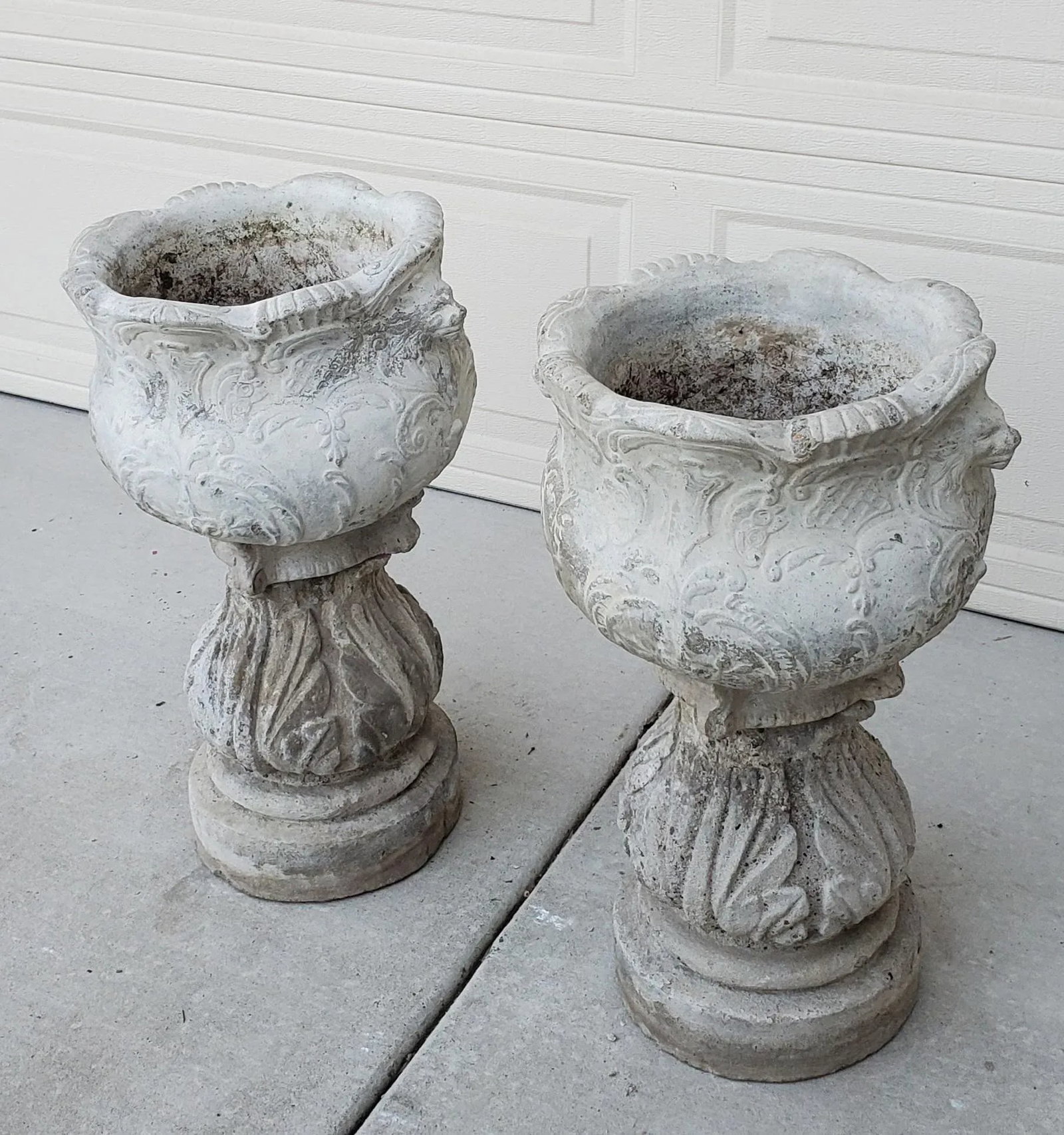 Pair of Antique French Neoclassical High Relief Lion Head Garden Planters With Acanthus Leaf Pedesta - 2