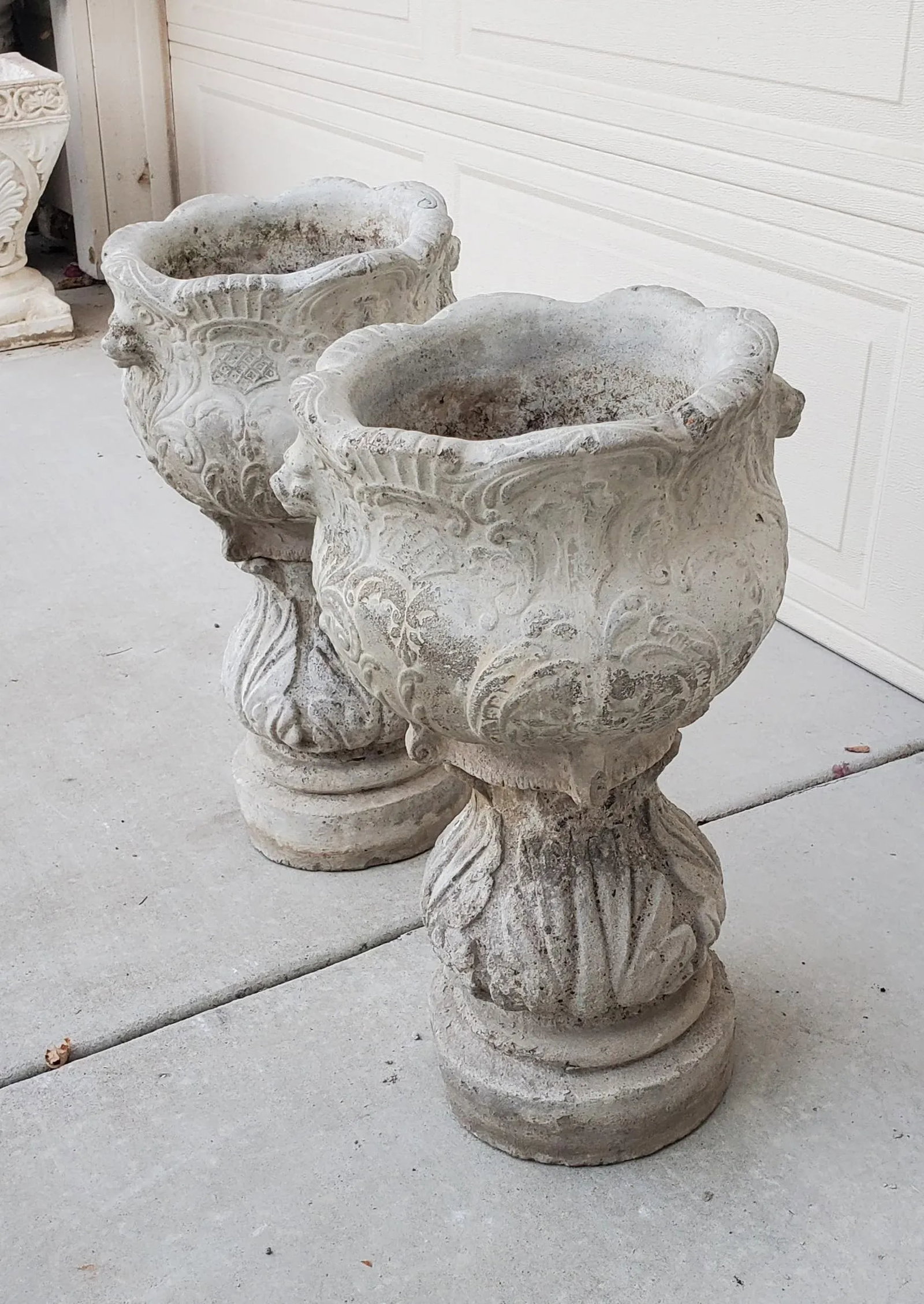 Pair of Antique French Neoclassical High Relief Lion Head Garden Planters With Acanthus Leaf Pedesta - 5