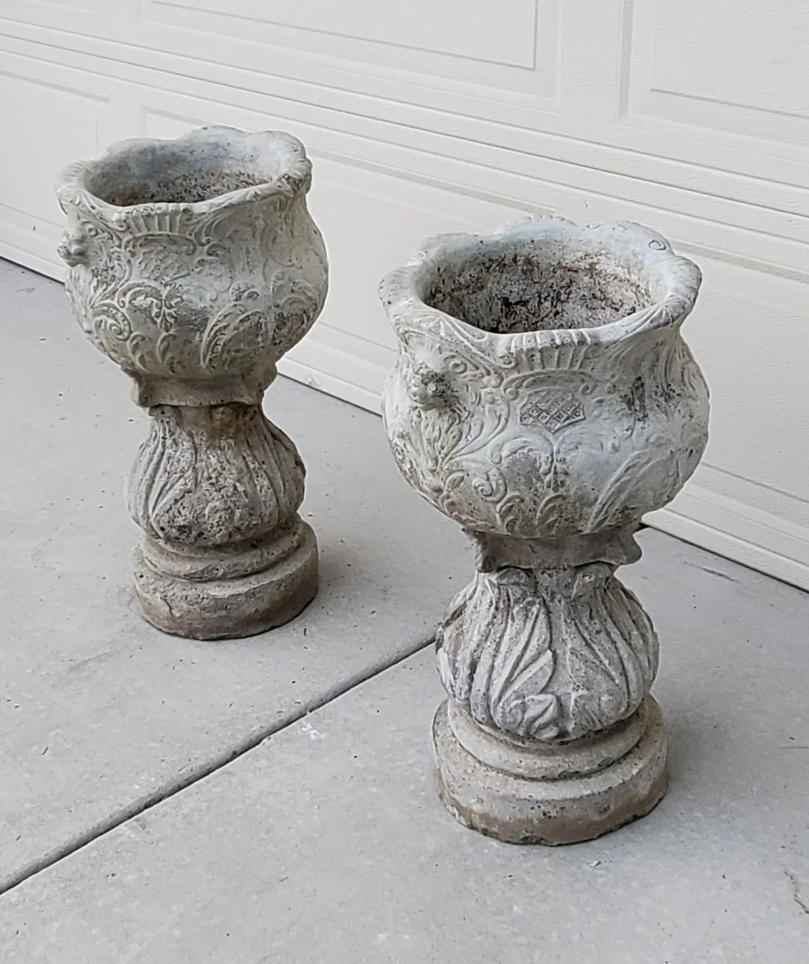 Pair of Antique French Neoclassical High Relief Lion Head Garden Planters With Acanthus Leaf Pedesta - 8
