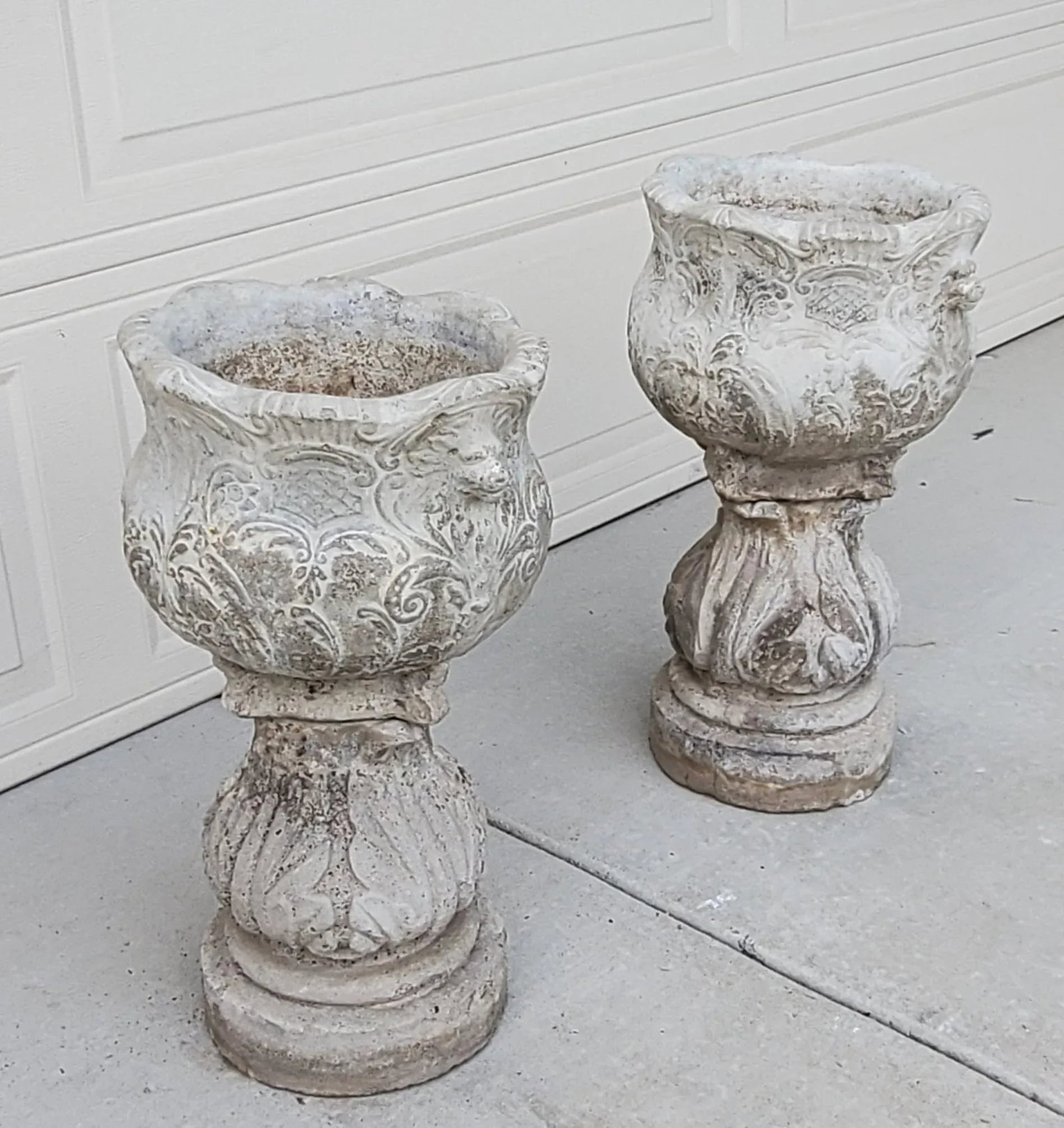 Pair of Antique French Neoclassical High Relief Lion Head Garden Planters With Acanthus Leaf Pedesta - 9