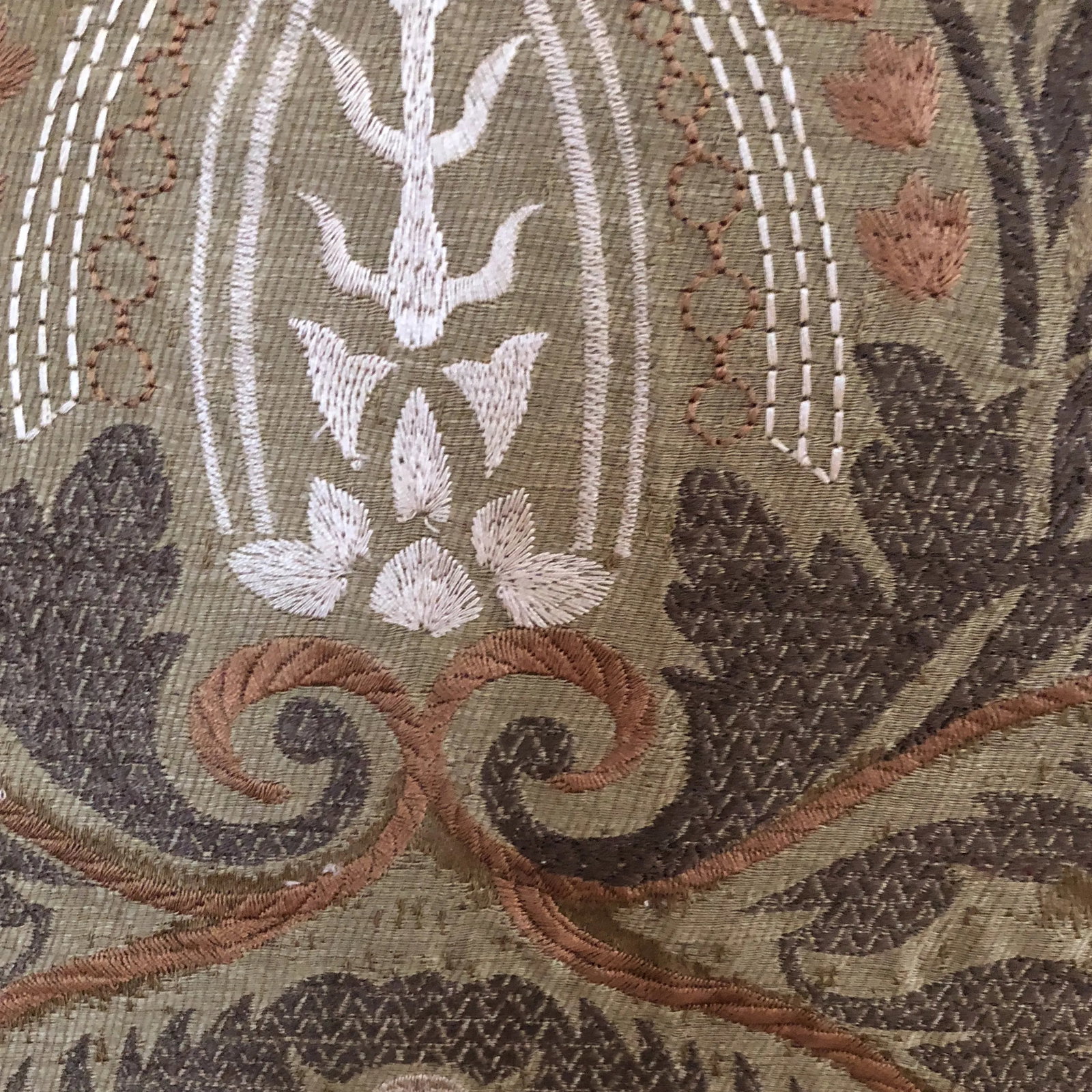 Oscar De La Renta Damask Fabric - 8