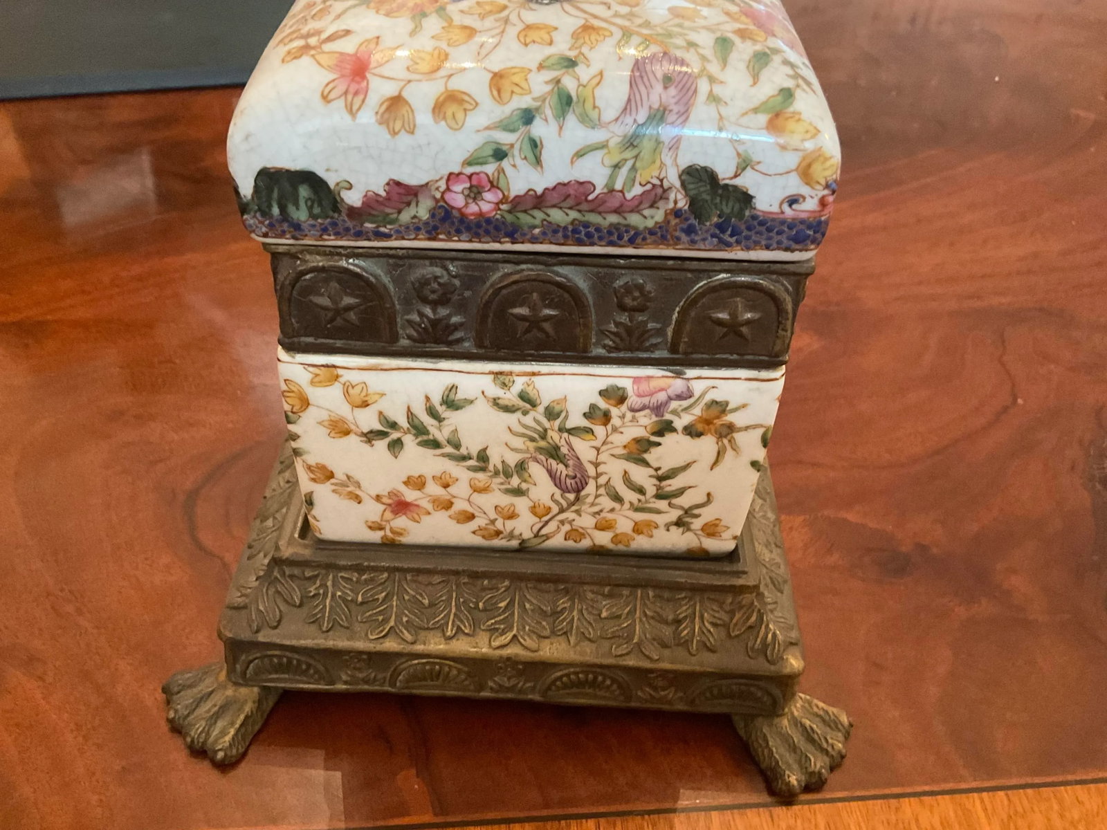 Vintage Chinese Ornamental Box - 5