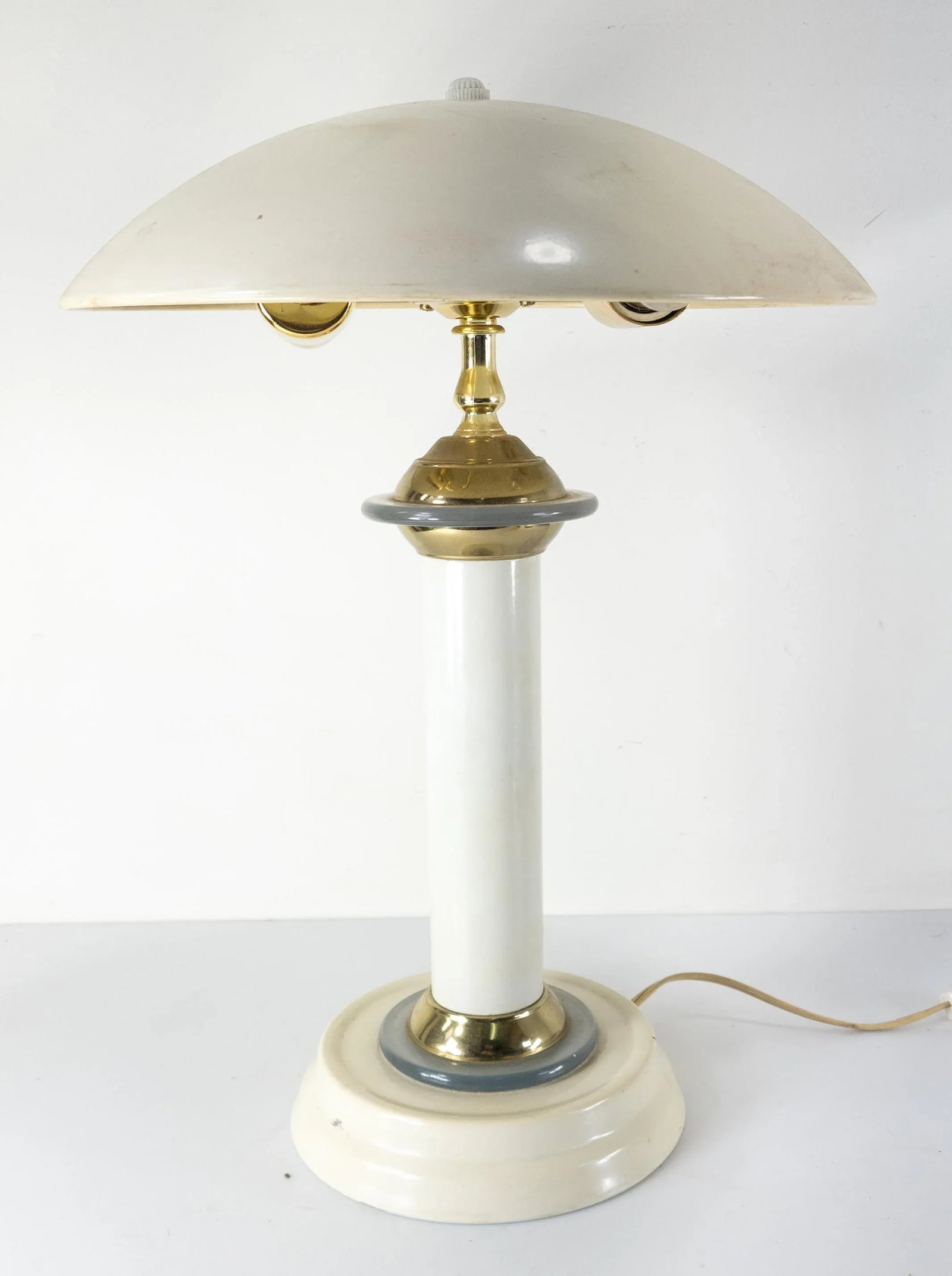 Mid-Century Modern Flying Saucer Modernist Table Lamp - 2