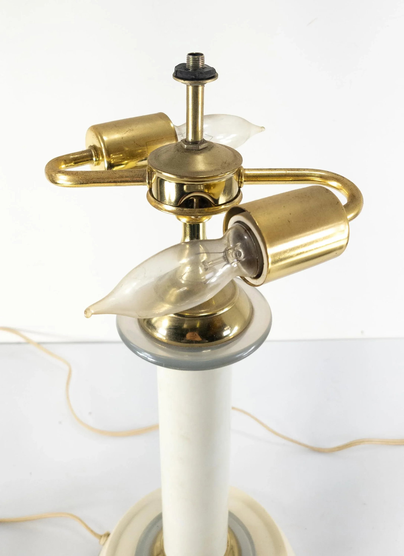 Mid-Century Modern Flying Saucer Modernist Table Lamp - 8