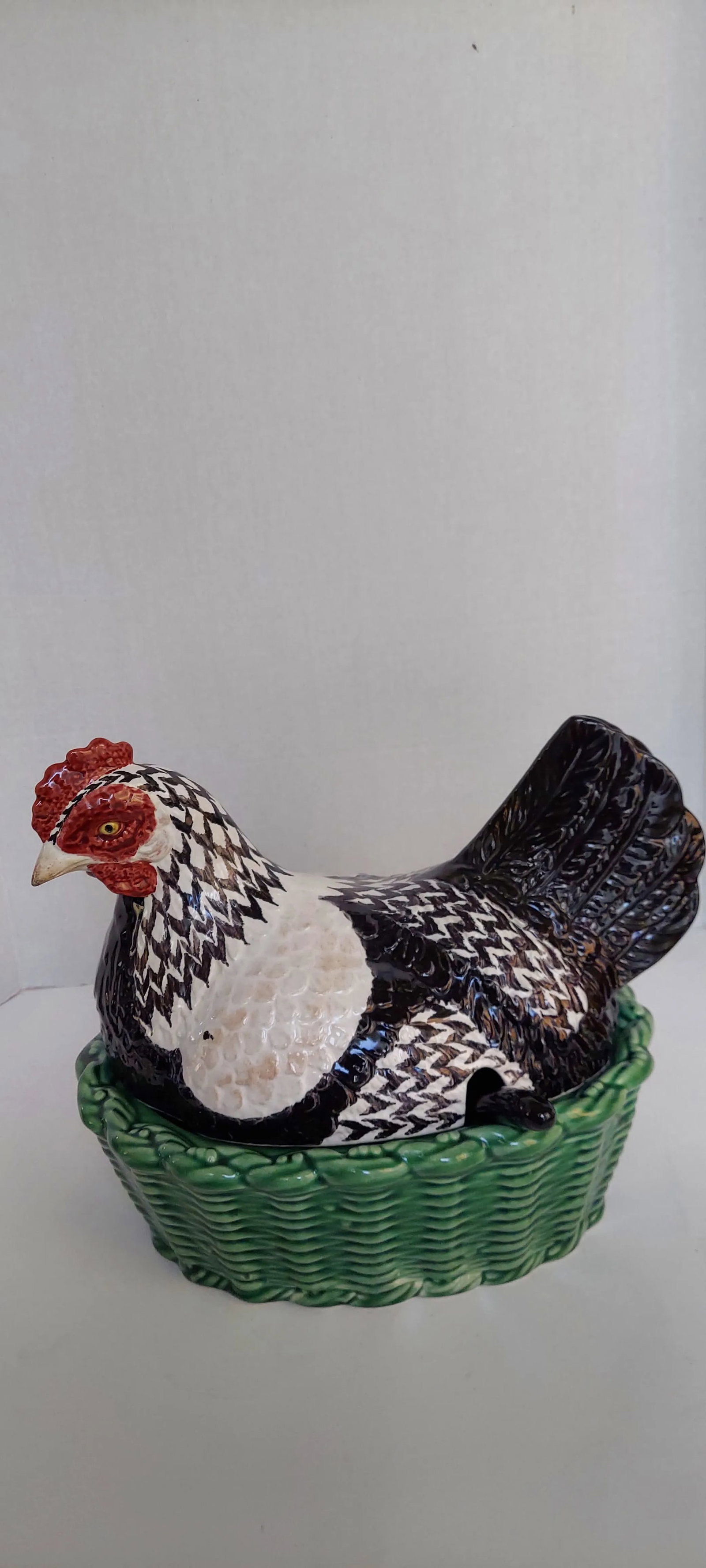 Late 20th Century French Hen Tureen With Ladle Made by Bordallo Pinhiero in Portugal - 9