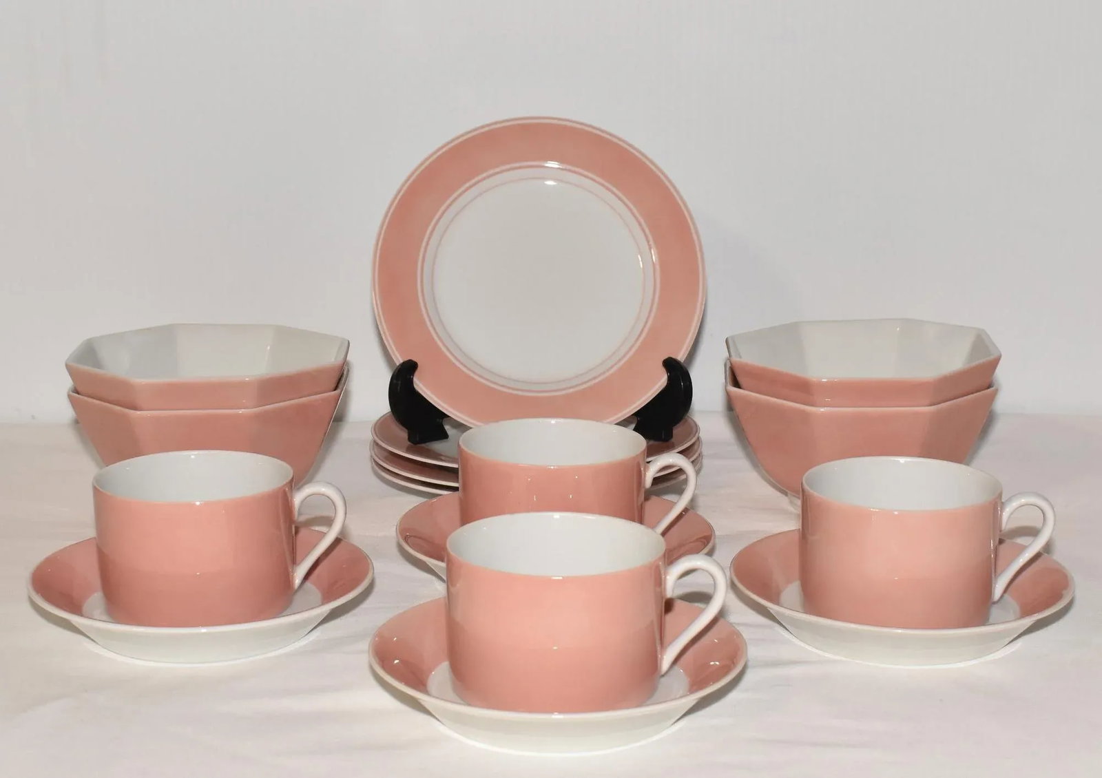 1970s Fitz & Floyd Mid Century Modern Pink Peach Rondelet Luncheon Set 16 Piece Plates Bowls Cups - 4