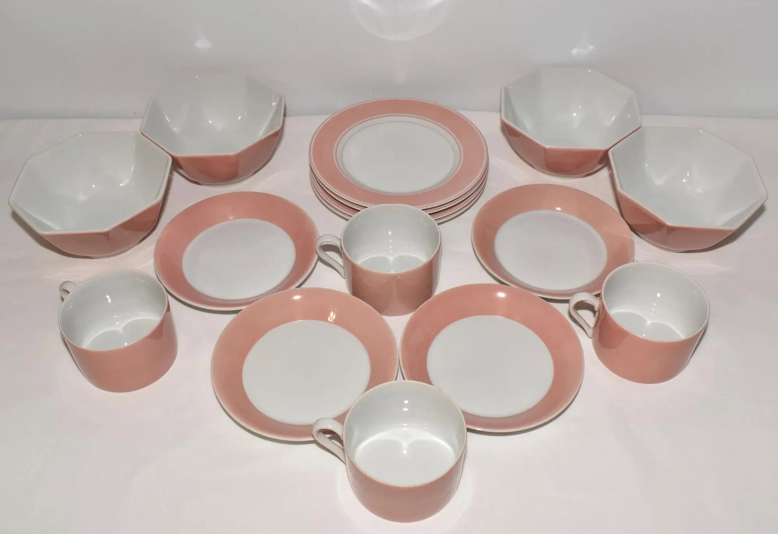 1970s Fitz & Floyd Mid Century Modern Pink Peach Rondelet Luncheon Set 16 Piece Plates Bowls Cups - 5