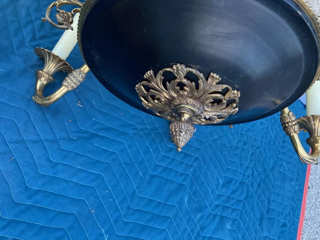 French Empire Style Tole and Brass Chandelier, Early 20th Century, With Silk Custom Shades - 3
