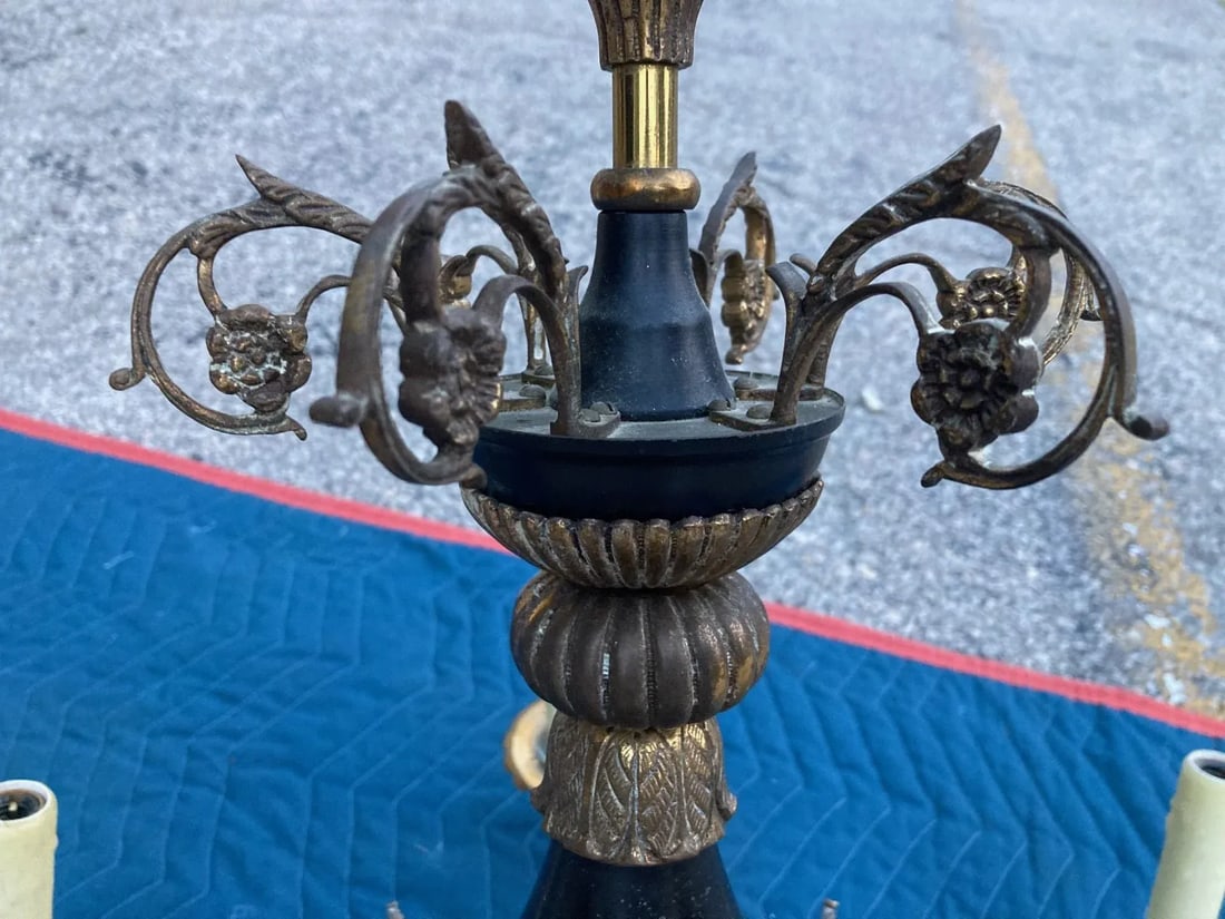 French Empire Style Tole and Brass Chandelier, Early 20th Century, With Silk Custom Shades - 4