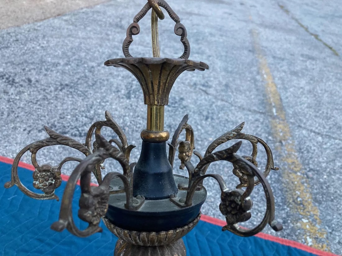 French Empire Style Tole and Brass Chandelier, Early 20th Century, With Silk Custom Shades - 9