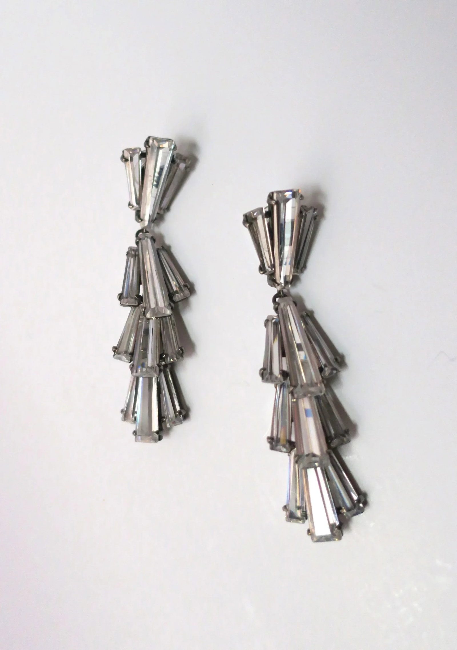 Diamond-Esque Crystal Dangle Earrings Art Deco Style, Pair - 3