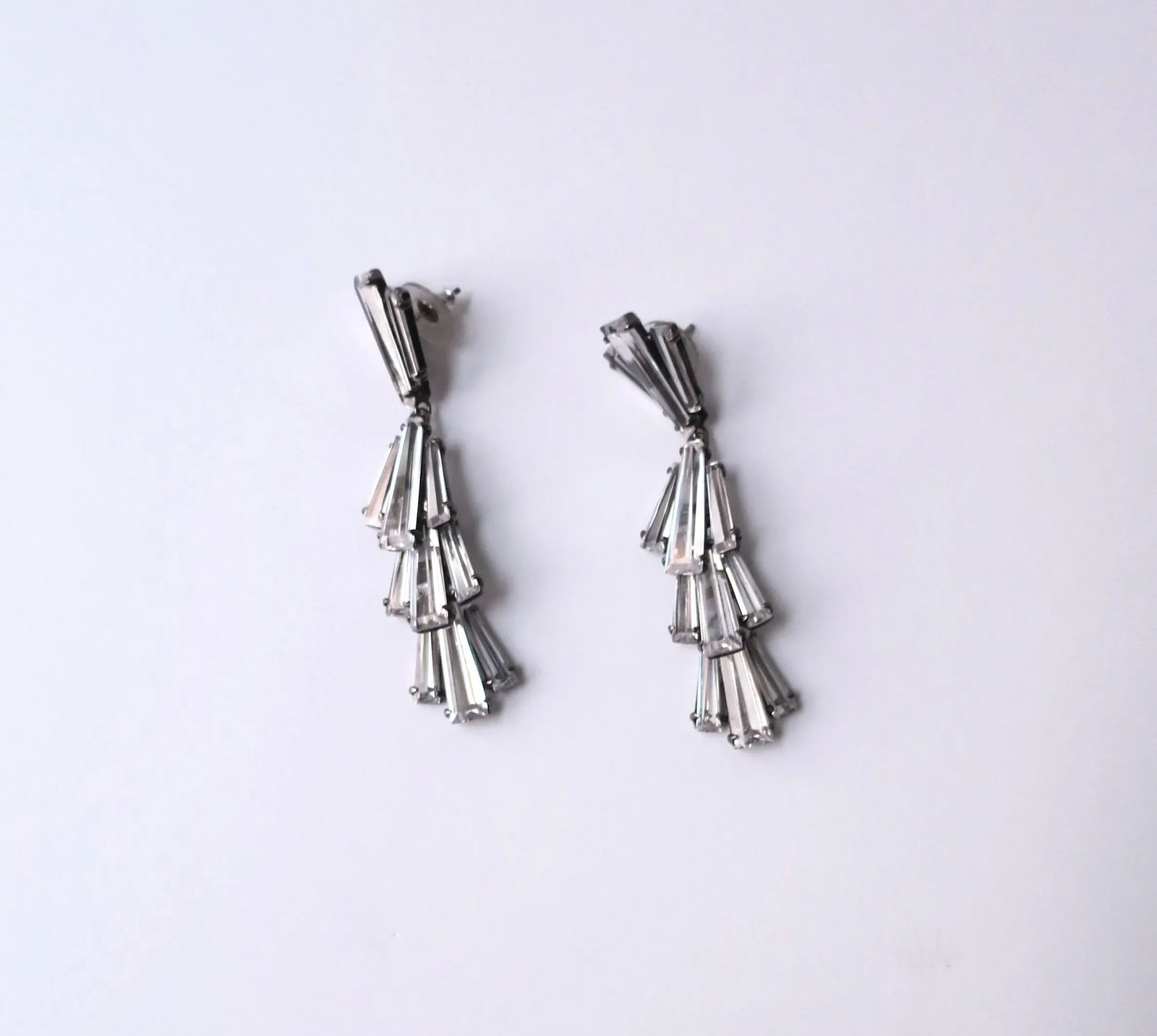Diamond-Esque Crystal Dangle Earrings Art Deco Style, Pair - 9