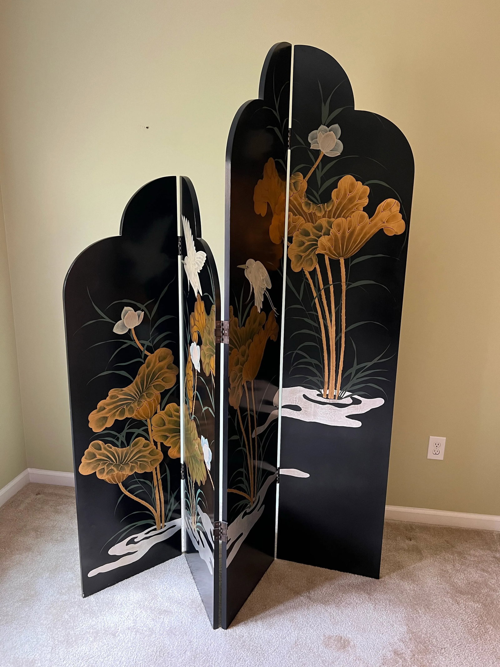 1980 Arched Gold Egrets Room Divider - 3
