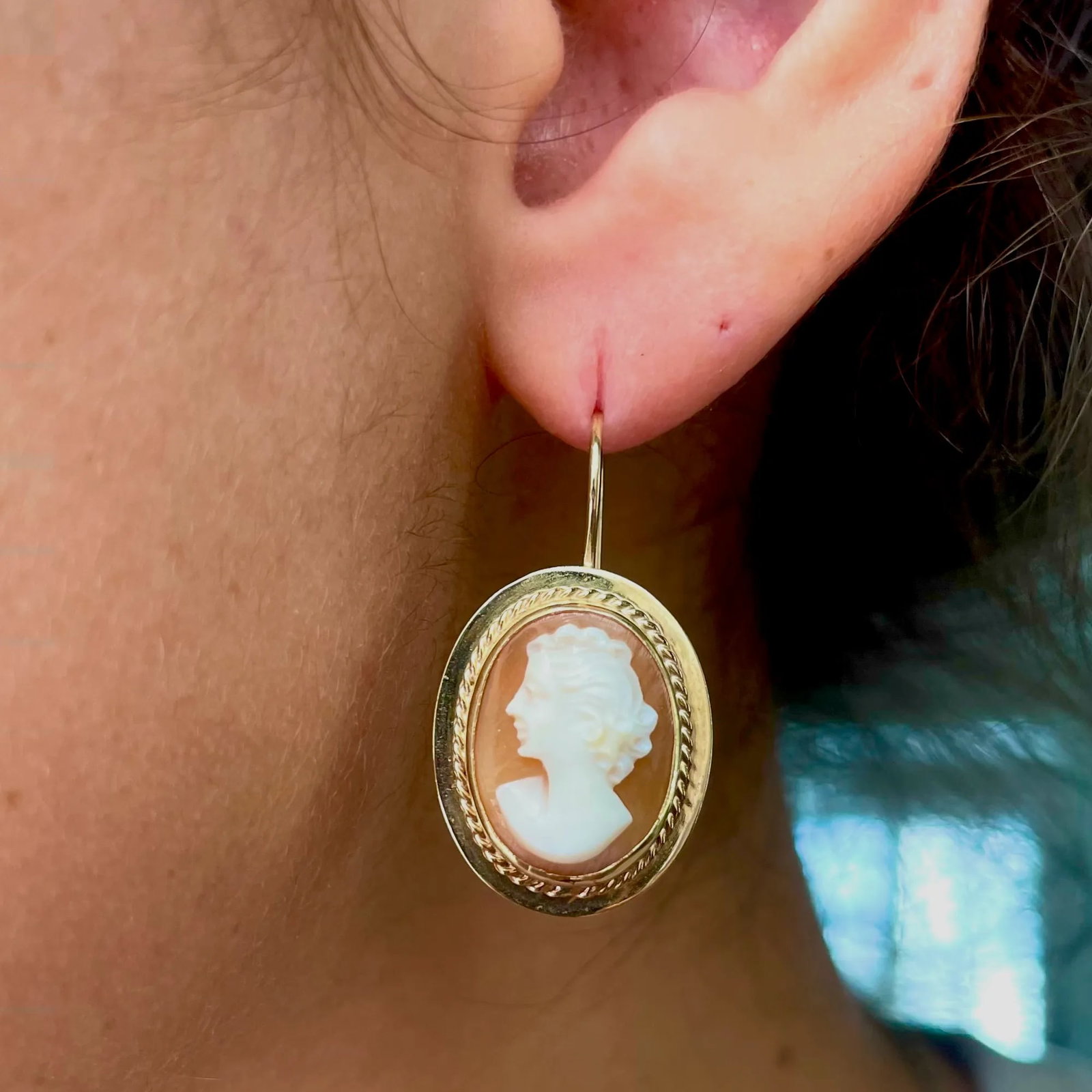Vintage 14k Gold Victorian Style Cameo Pierced Earrings - 2 Pieces - 2