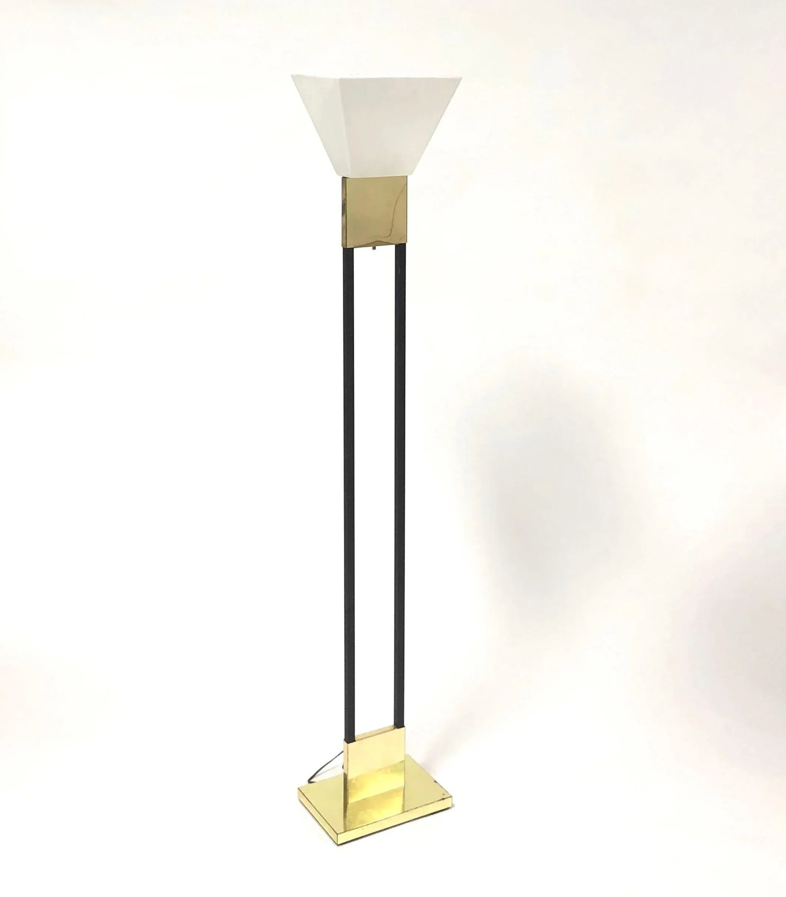 1970s Vintage Brass and Black Metal Torchiere Lamp - 4