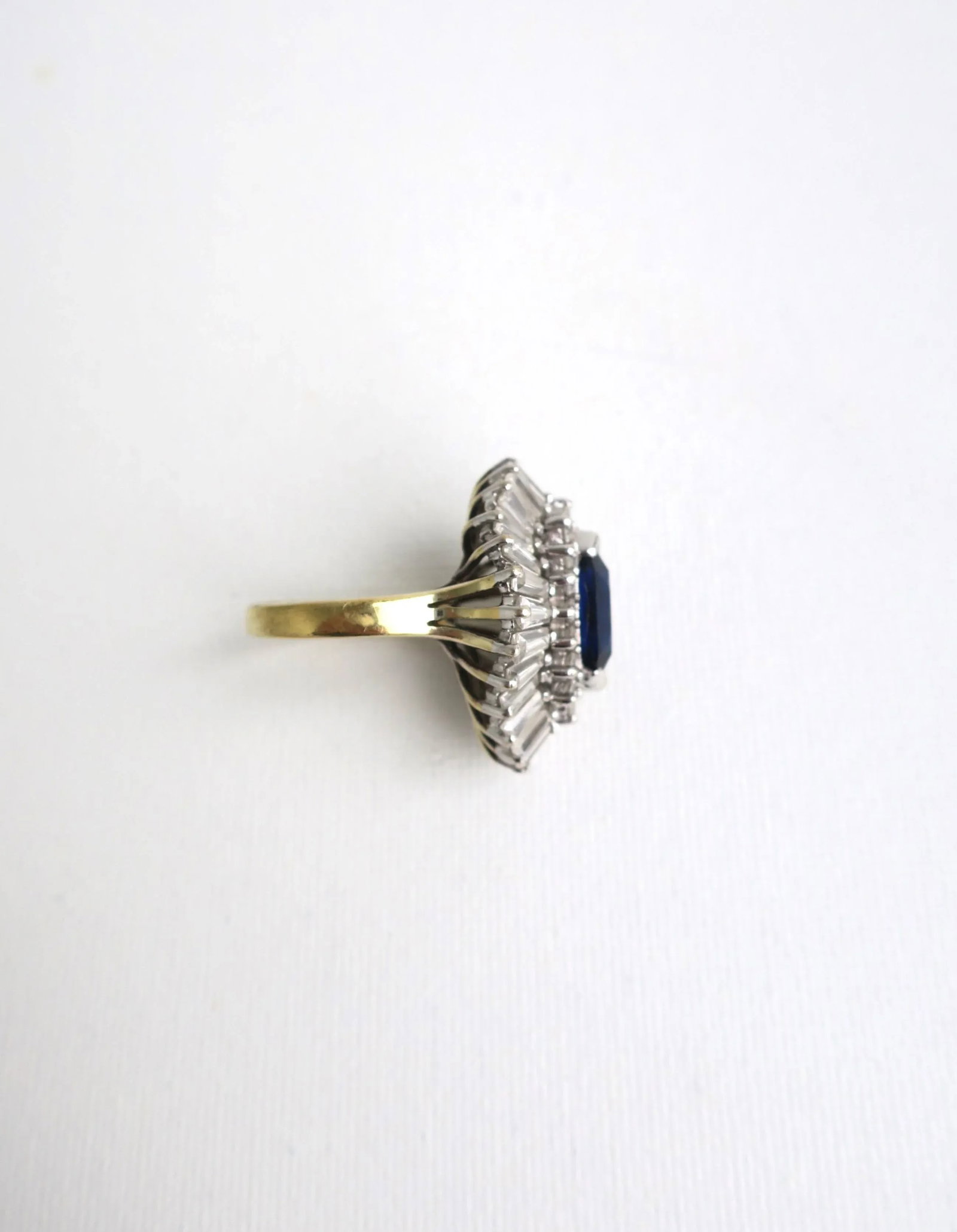 Cocktail Ring Faux Diamonds and Sapphire, Circa 1960s - 8