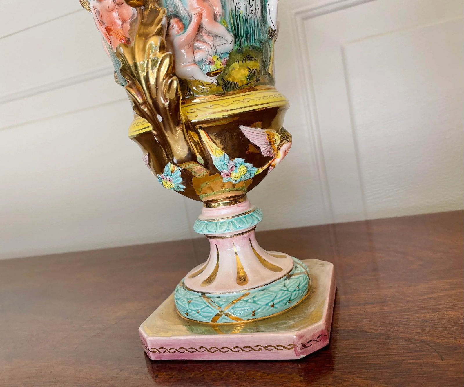 Antique Italian Capodimonte Urns, a Pair - 6