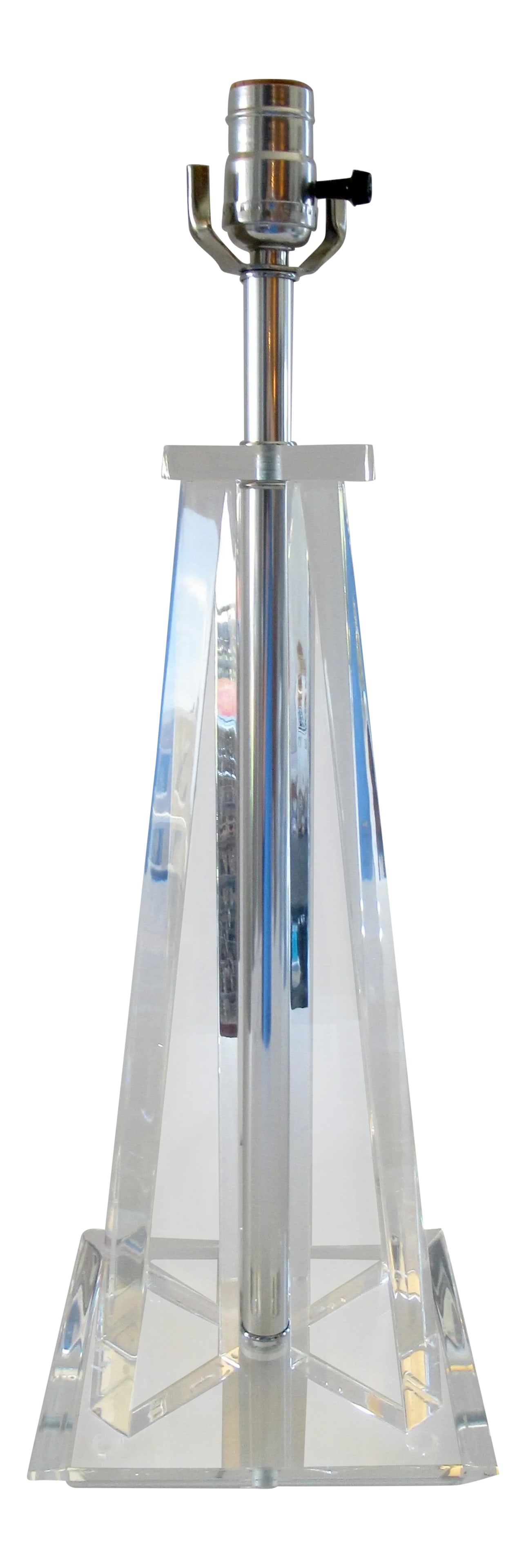Mid Century Karl Springer Style Lucite Faceted Lamp: Vintage Mid century Lucite table lamp in the manner of Karl Springer. Geometric and angular in design, with faceted Springer style lines, a sleek and stunning statement to the 70's. Modern to the max