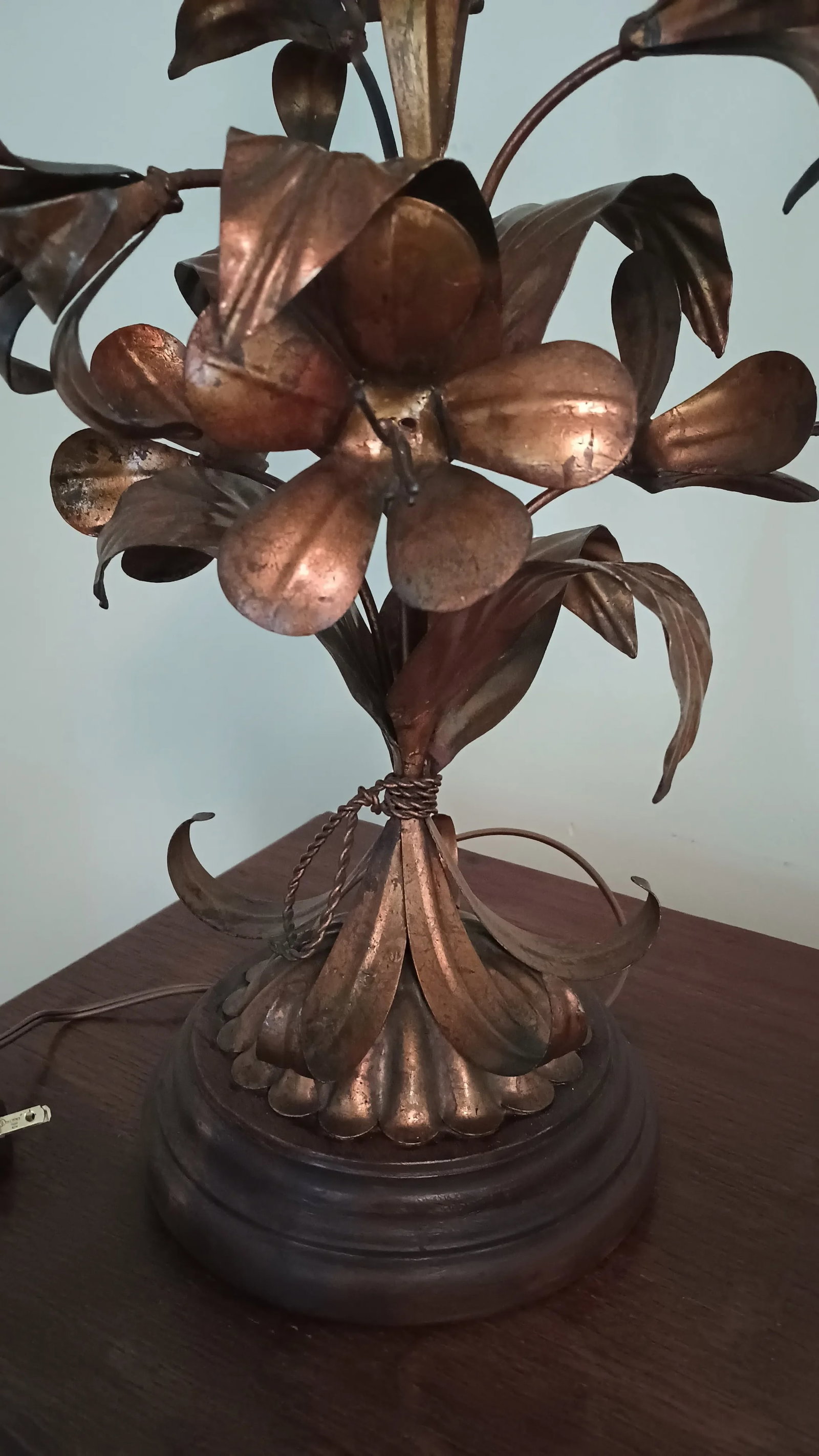 Mid-Century Tole Table Lamp Metal Lily Motif - 4